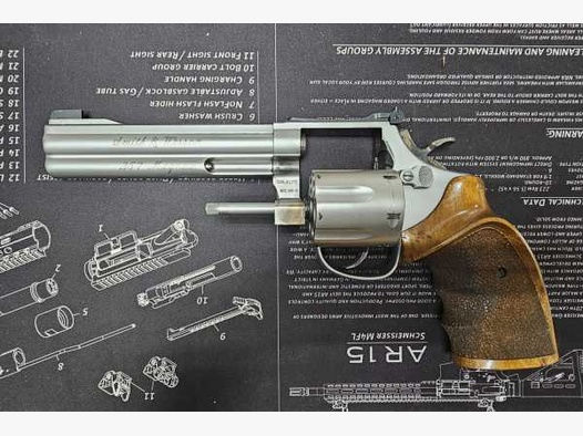 S&W 686-4 Target Champion / 6 Zoll / .357 Magnum