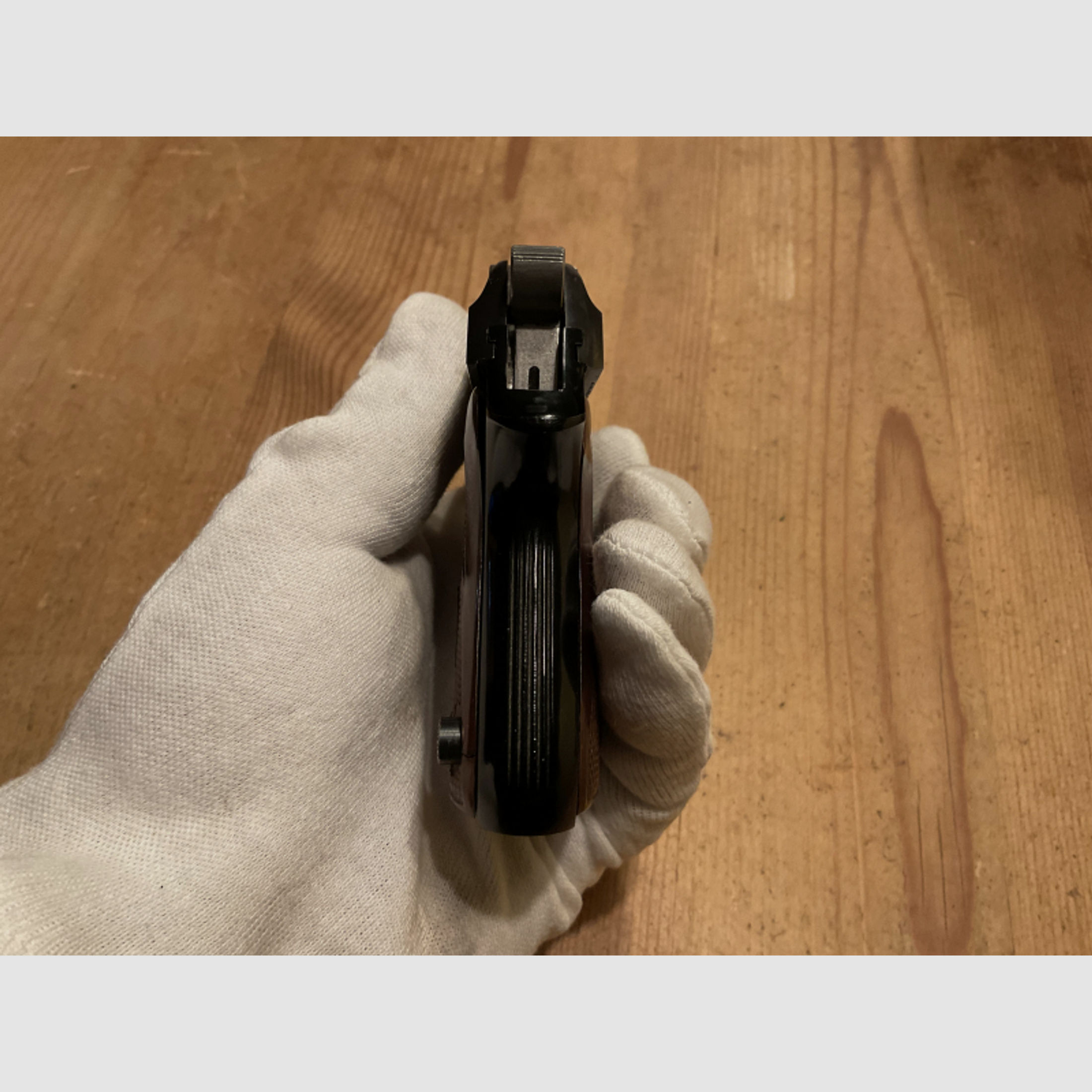 Pistole Unique Mod.L im Kaliber 7,65mmBrowning SNR 700025