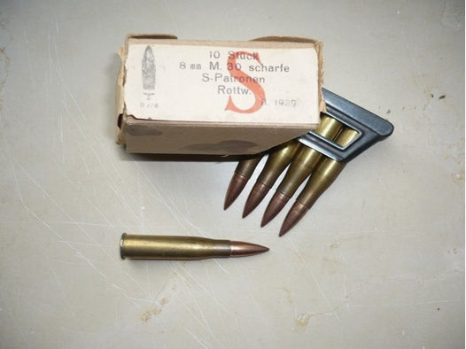 Schachtel Patronen 8mm M30