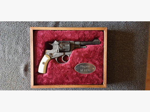 Revolver Nagant M 1895