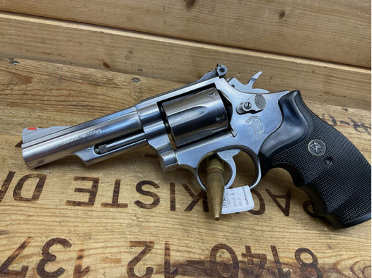 Revolver Smith & Wesson Mod.66-3, Kal..357Mag. Stainless,Neuwertig!