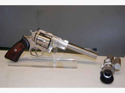 Revolver Ruger Super Redhawk Kal .44RemMag 7,5" Lauf + Aimpont abnehmbar Top Zustand