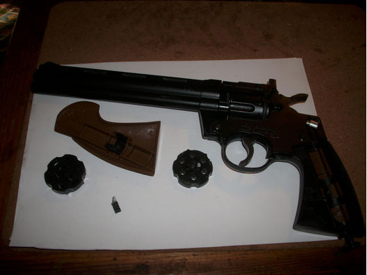 Revolver CO2 Crosmann 357 m.20cm Lauf Defekt