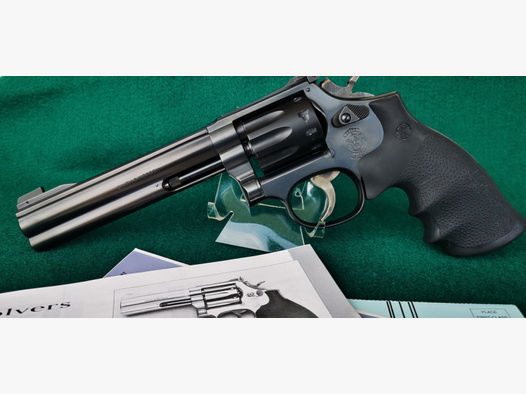 Smith & Wesson 17-8 10 Schuss Top