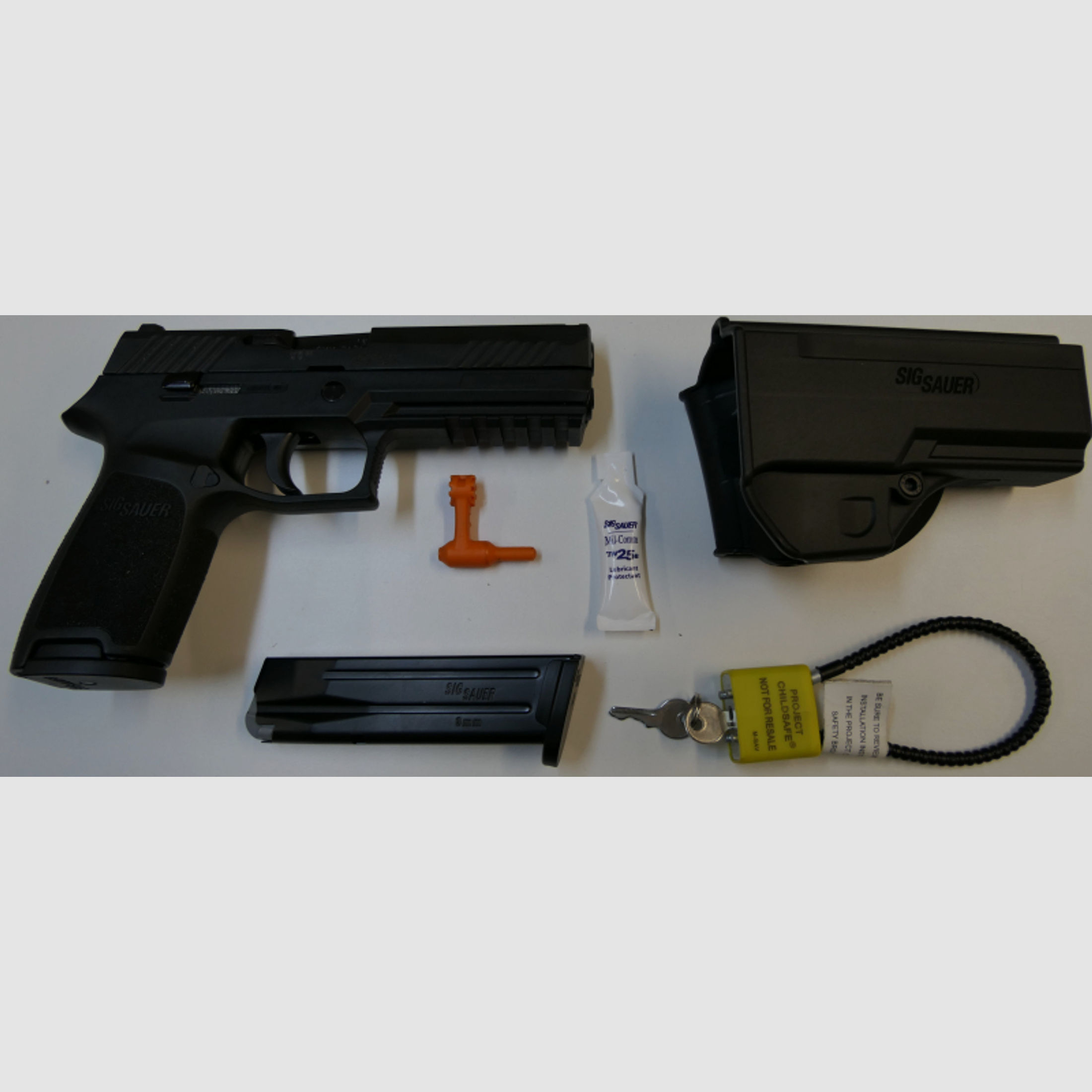 Pistole SIG Sauer P320F im Kaliber 9mm Para (9x19) Inkl.Zubehör