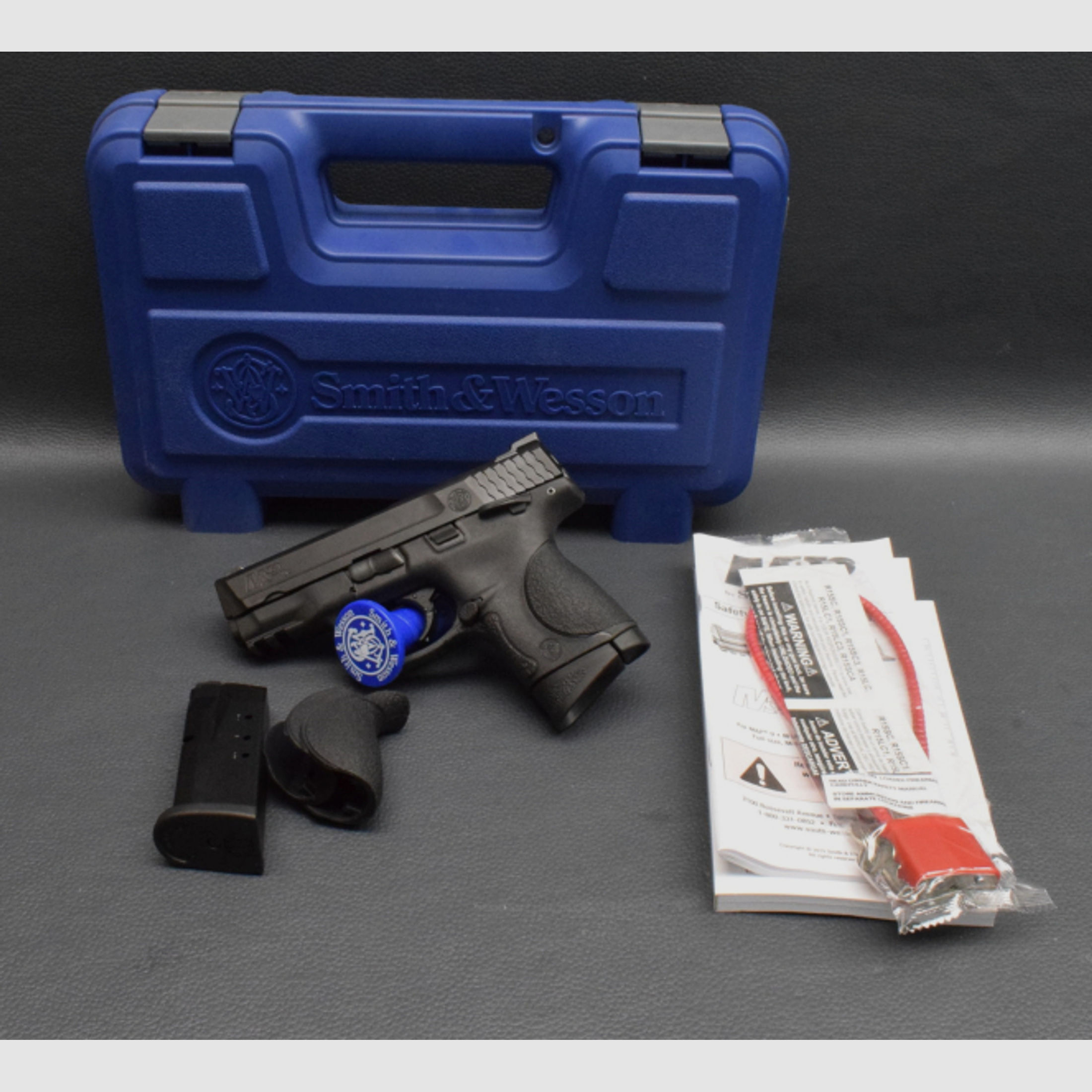 Smith & Wesson M&P40C Thumb Safety , 40 S&W , 3,5" Lauf, Neuware zum Sonderpreis