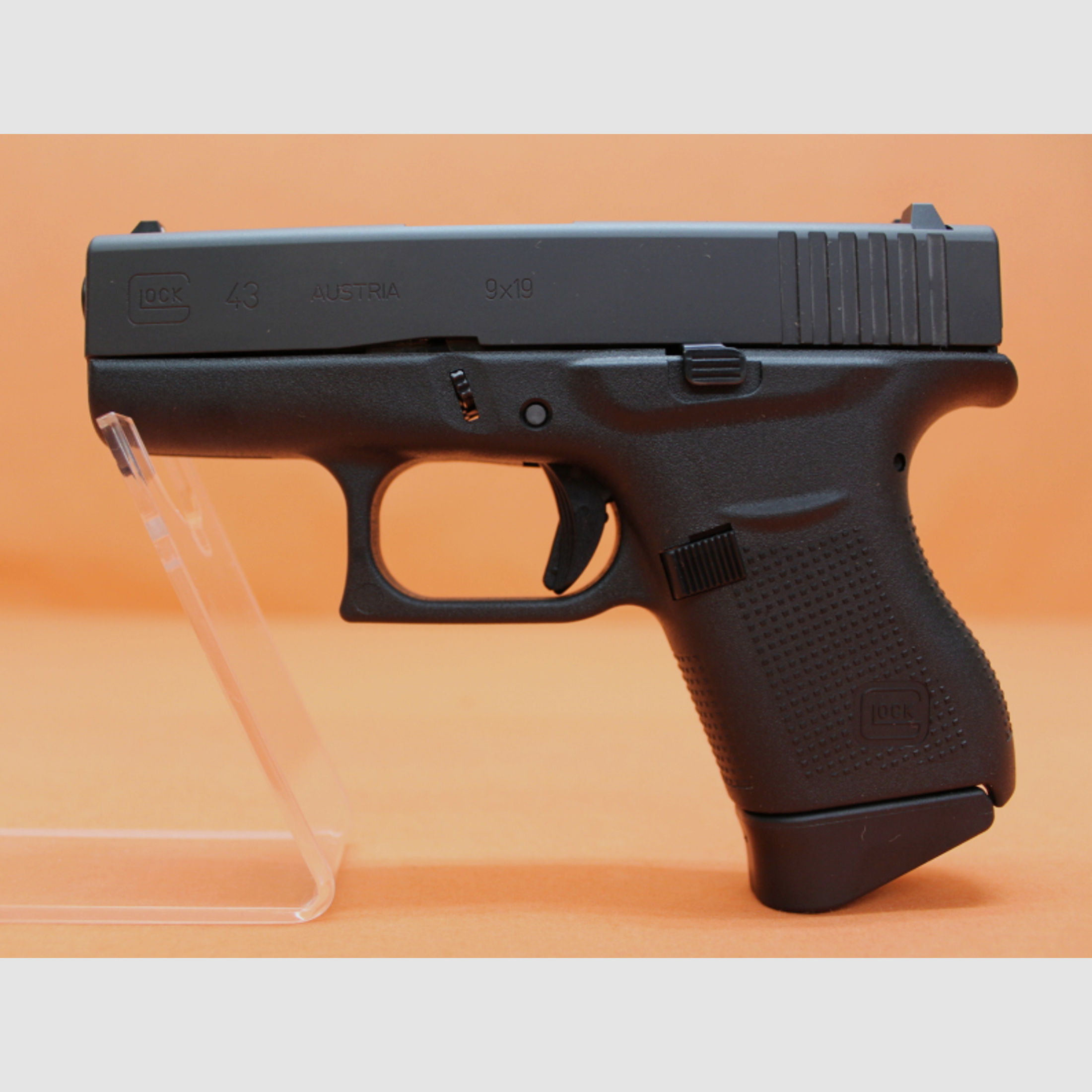 Ha.Pistole 9mmLuger Glock 43 slim 86mm Lauf/ Reservemagazin (9mmPara/ 9x19)