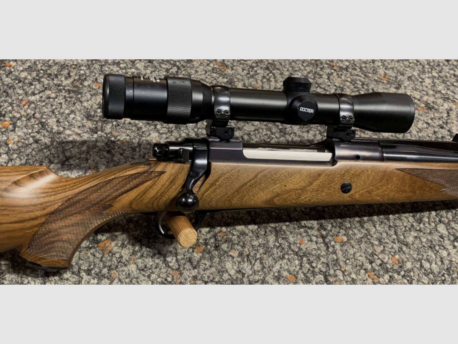 Ruger (Safari) Magnum .375H&H Magnum, 58cm Lauf mit Viertelschiene, Docter aspherical 1,2-5x32/Abs.4