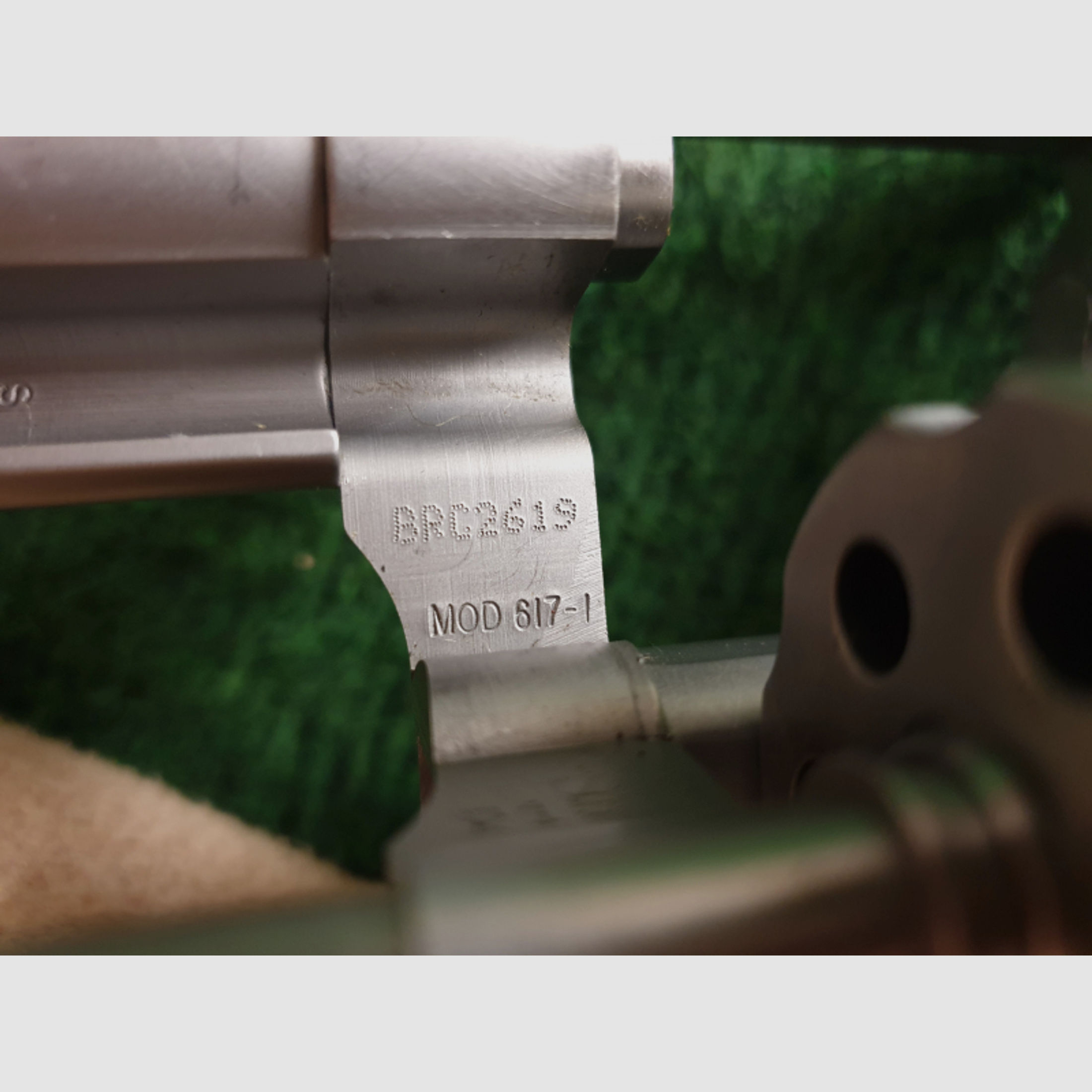 Smith & Wesson Mod.: 617-1 Kal.: .22 lr