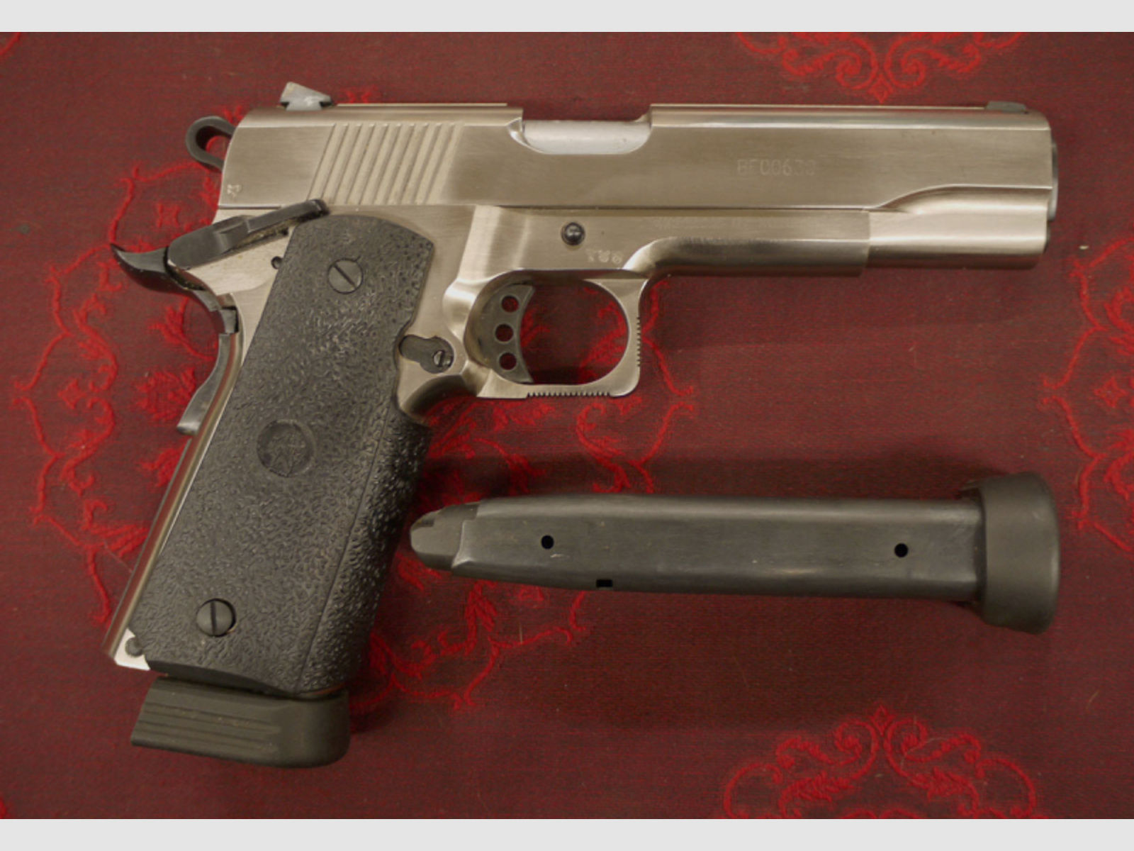 Pistole Norinco NP30, Kal.45Auto, High-Capa doppelreihiges Griffstück w. Para Ordnance P. Stahl IPSC