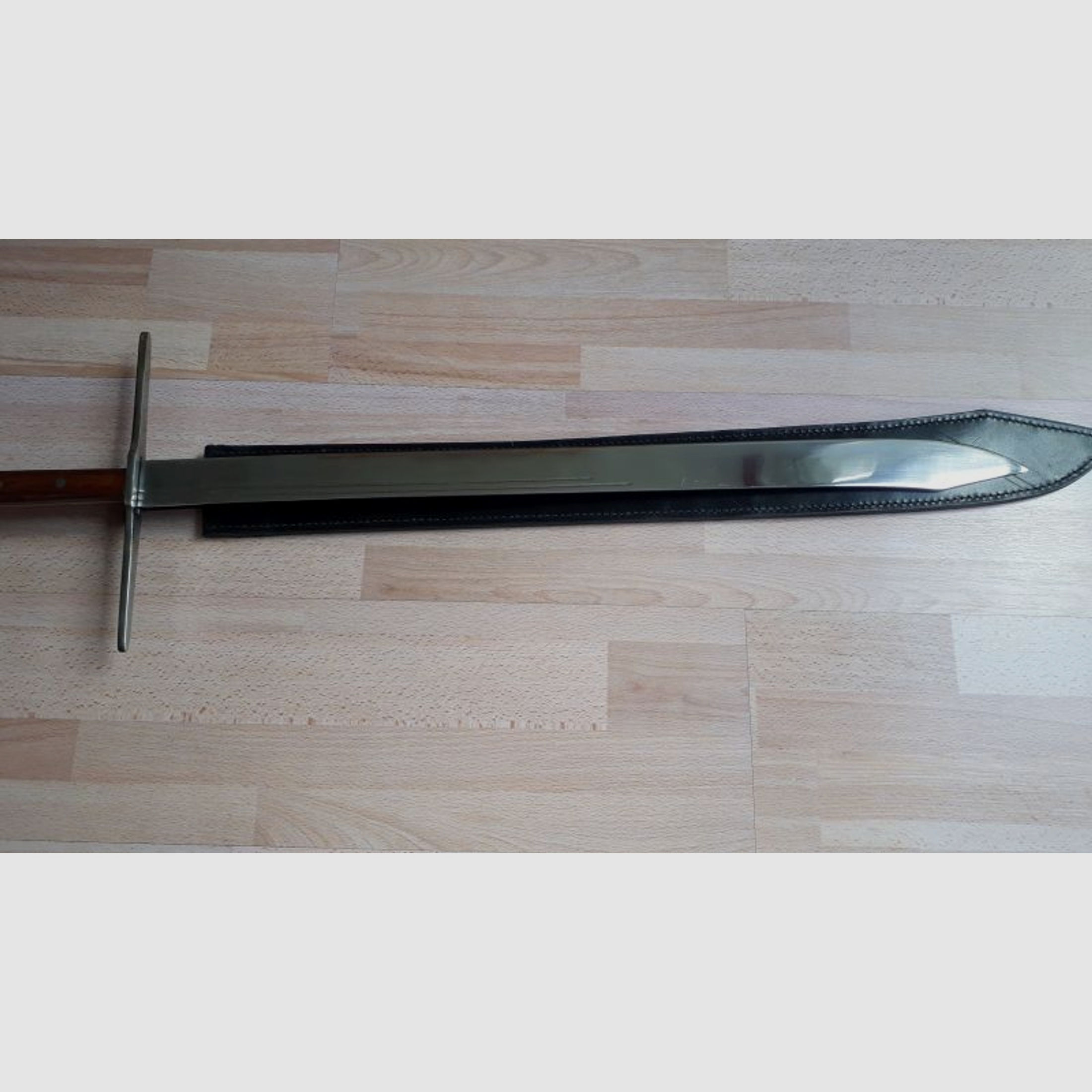 Großes Messer, von Haller Stahlwaren, in OVP & schwarzer Lederscheide, geschärft