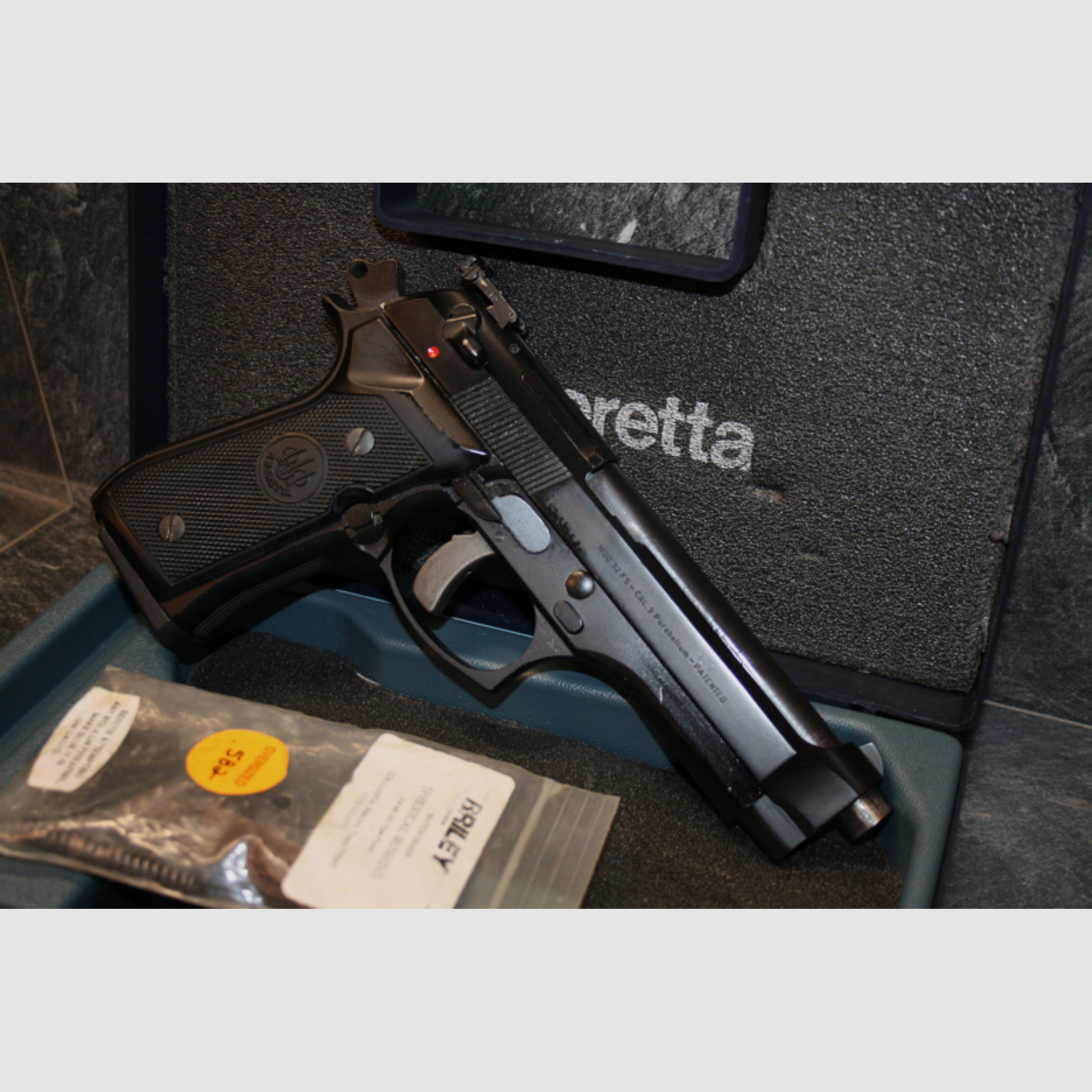 Pistole Beretta 92 FS 9mm Luger #F43052Z