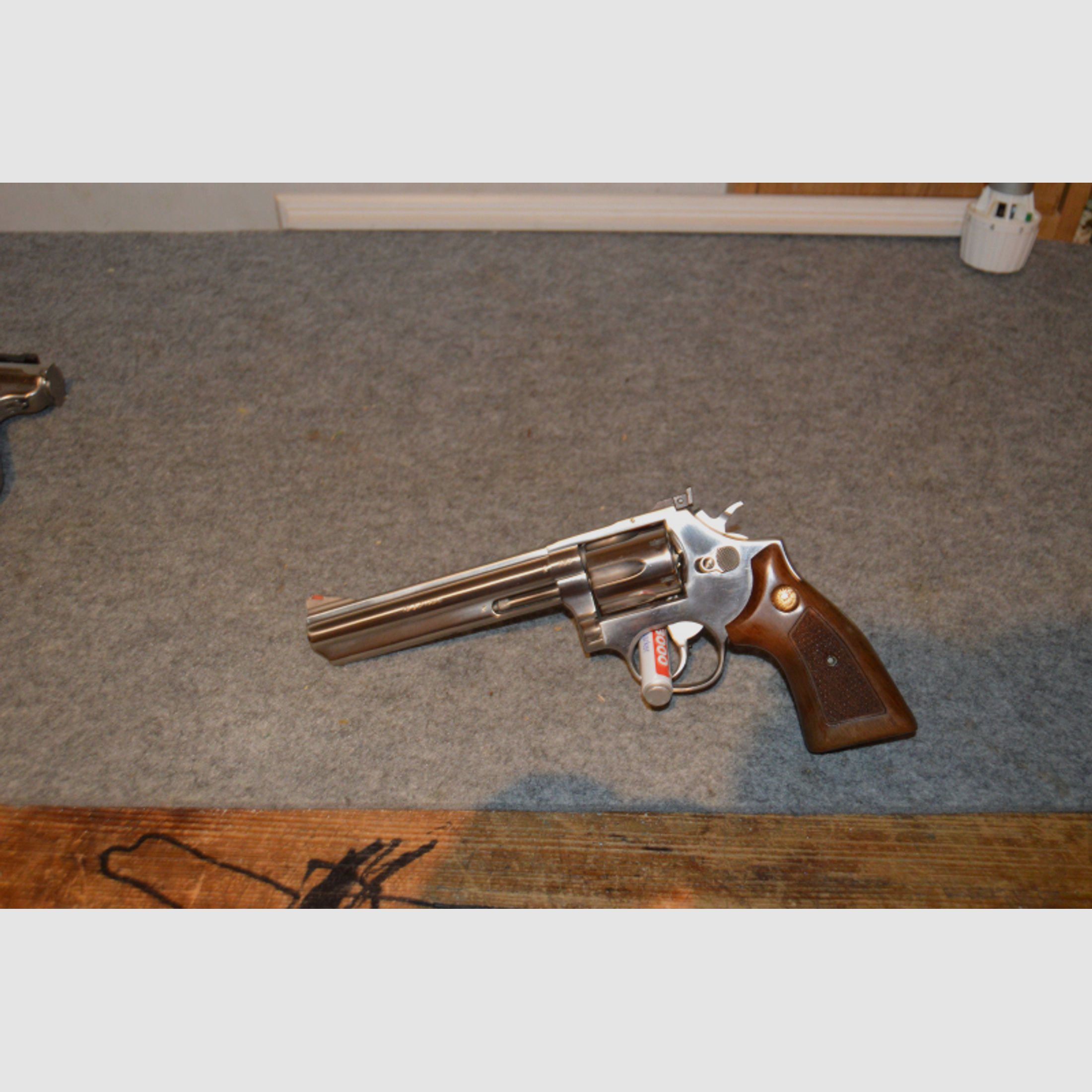 Revolver Taurus 357 Magnum Stainless wie SuW