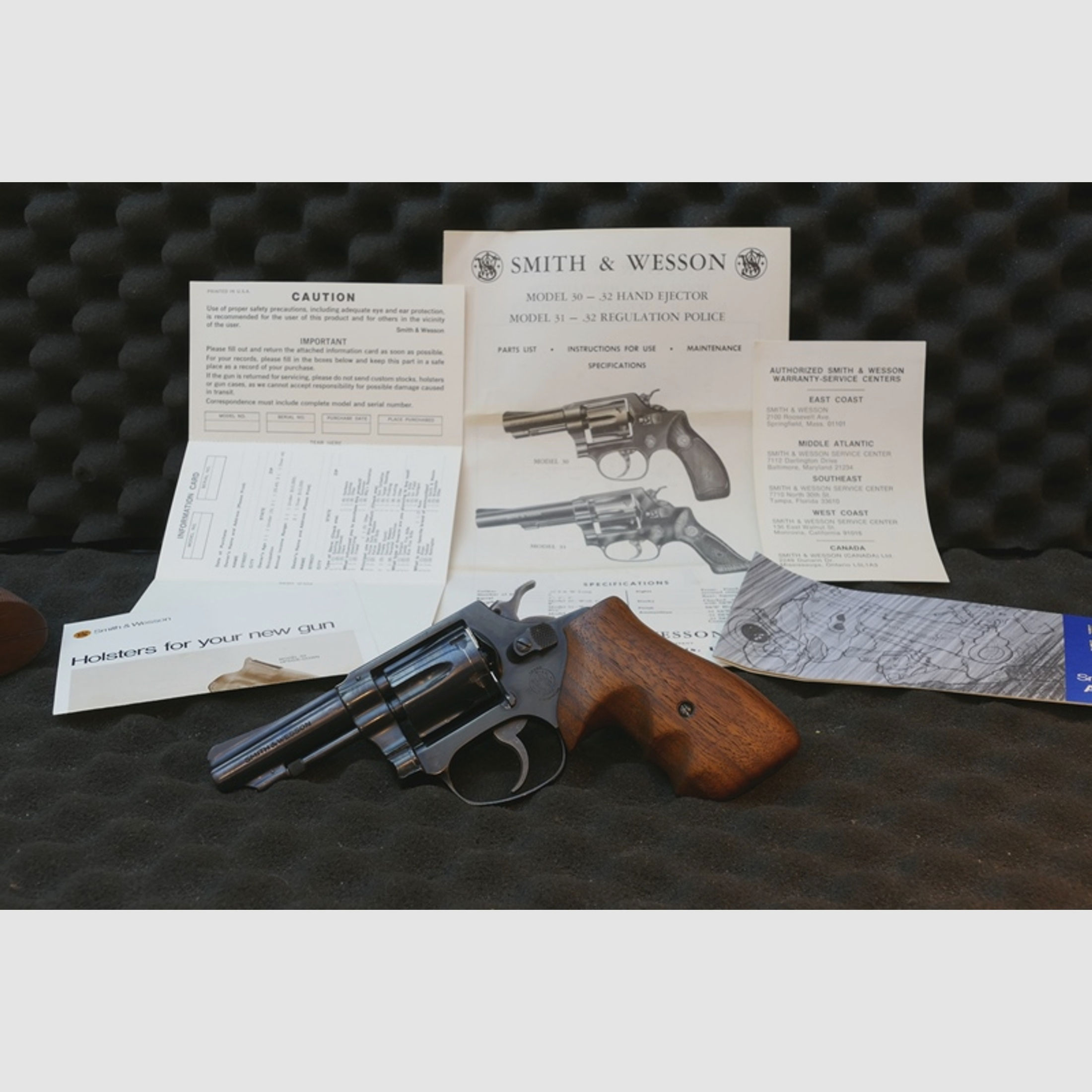 Smith & Wesson Mod. 31-1, 3 Zoll, Kal. .32S&W long, Sportgriff, OVP, Original Dokumente