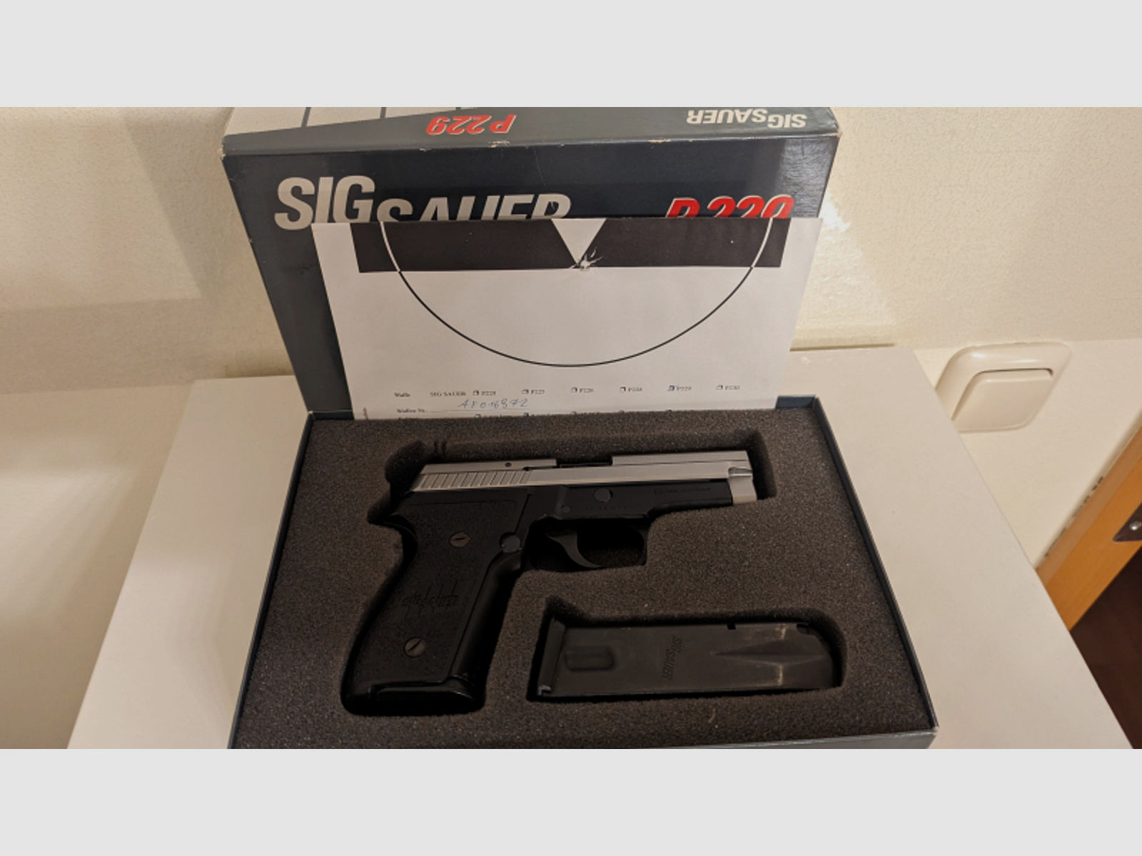 Sig Sauer P229 9mm Luger Made in Germany Behörde