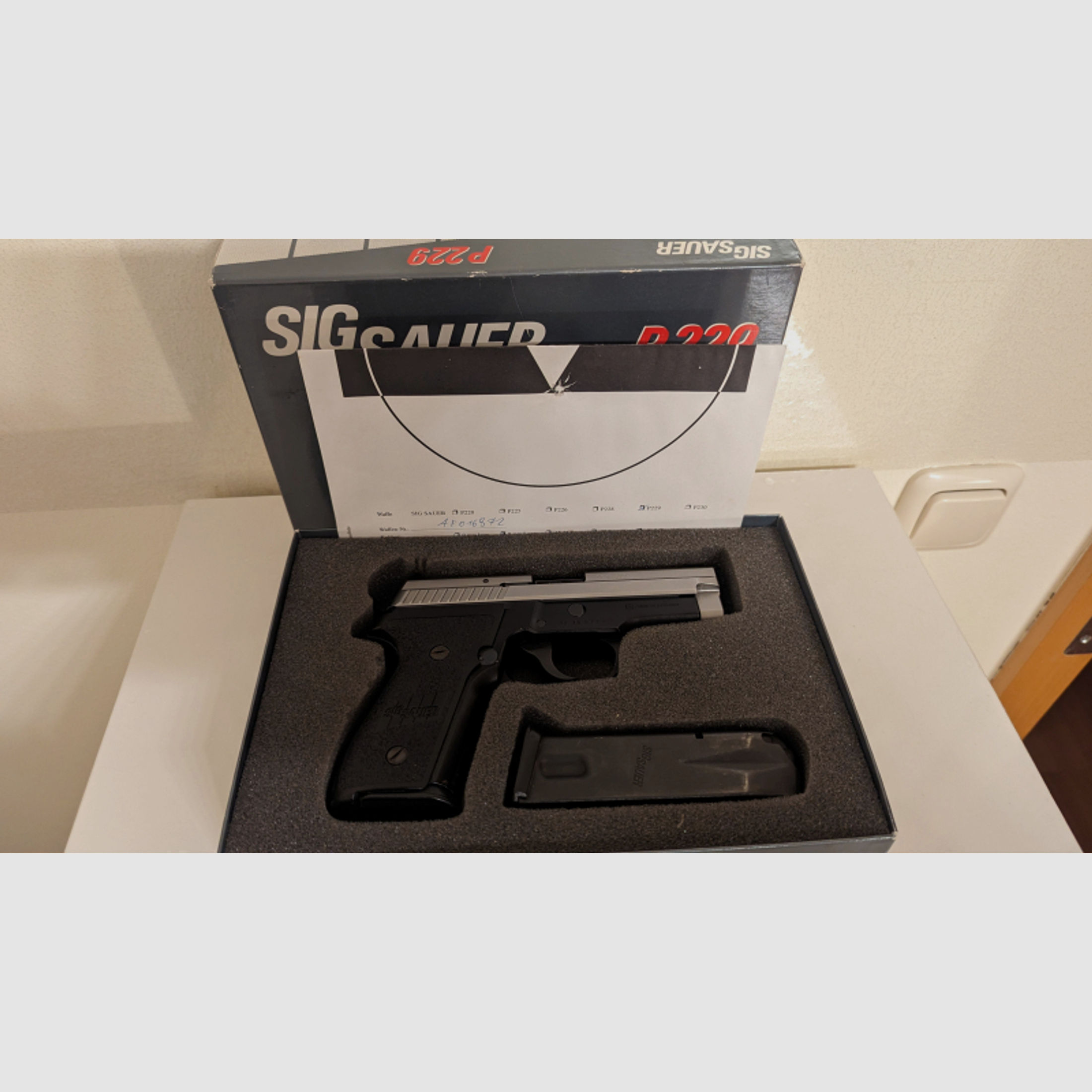 Sig Sauer P229 9mm Luger Made in Germany Behörde