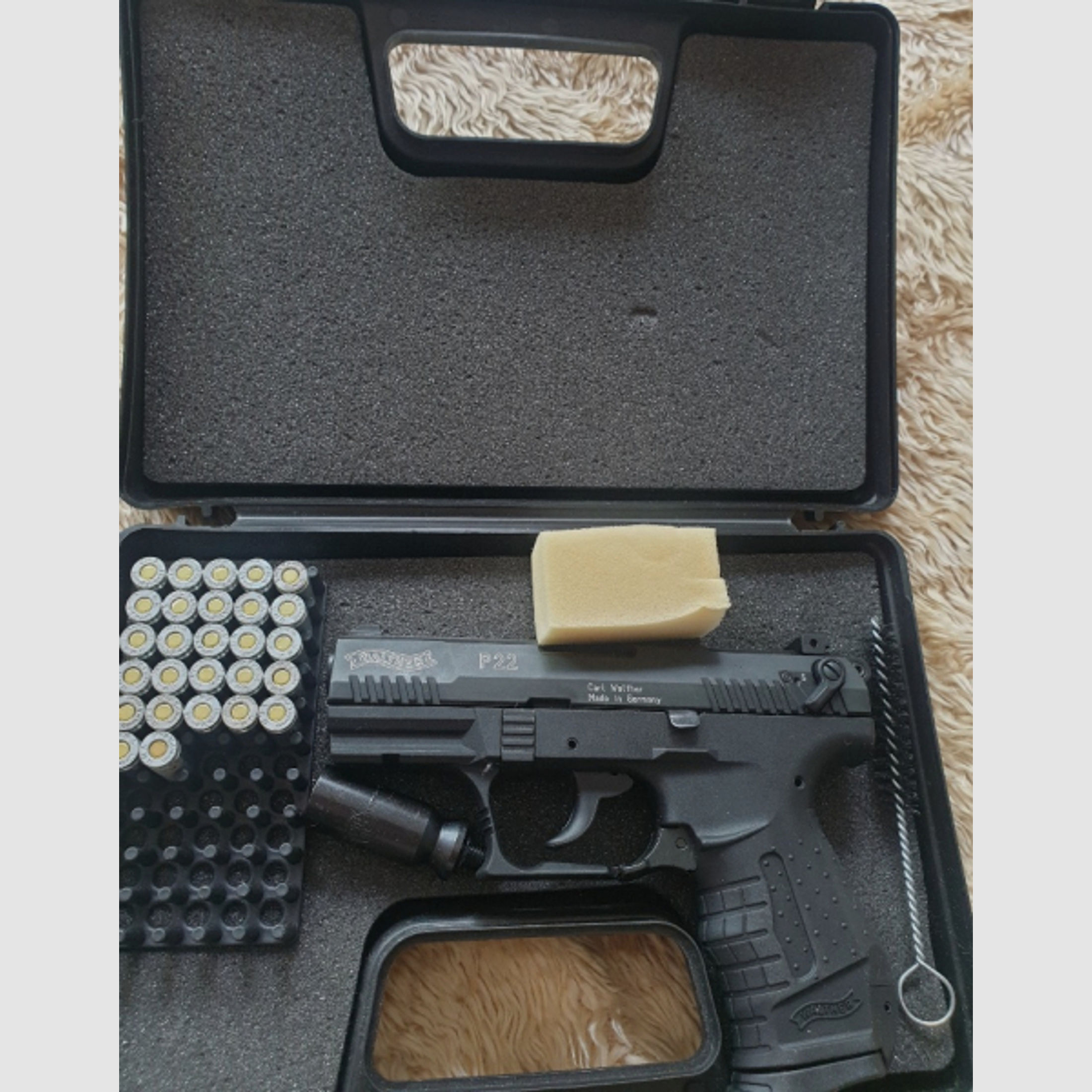Schreckschusspistole Walther P22 black cal 9mm PAK + Munition