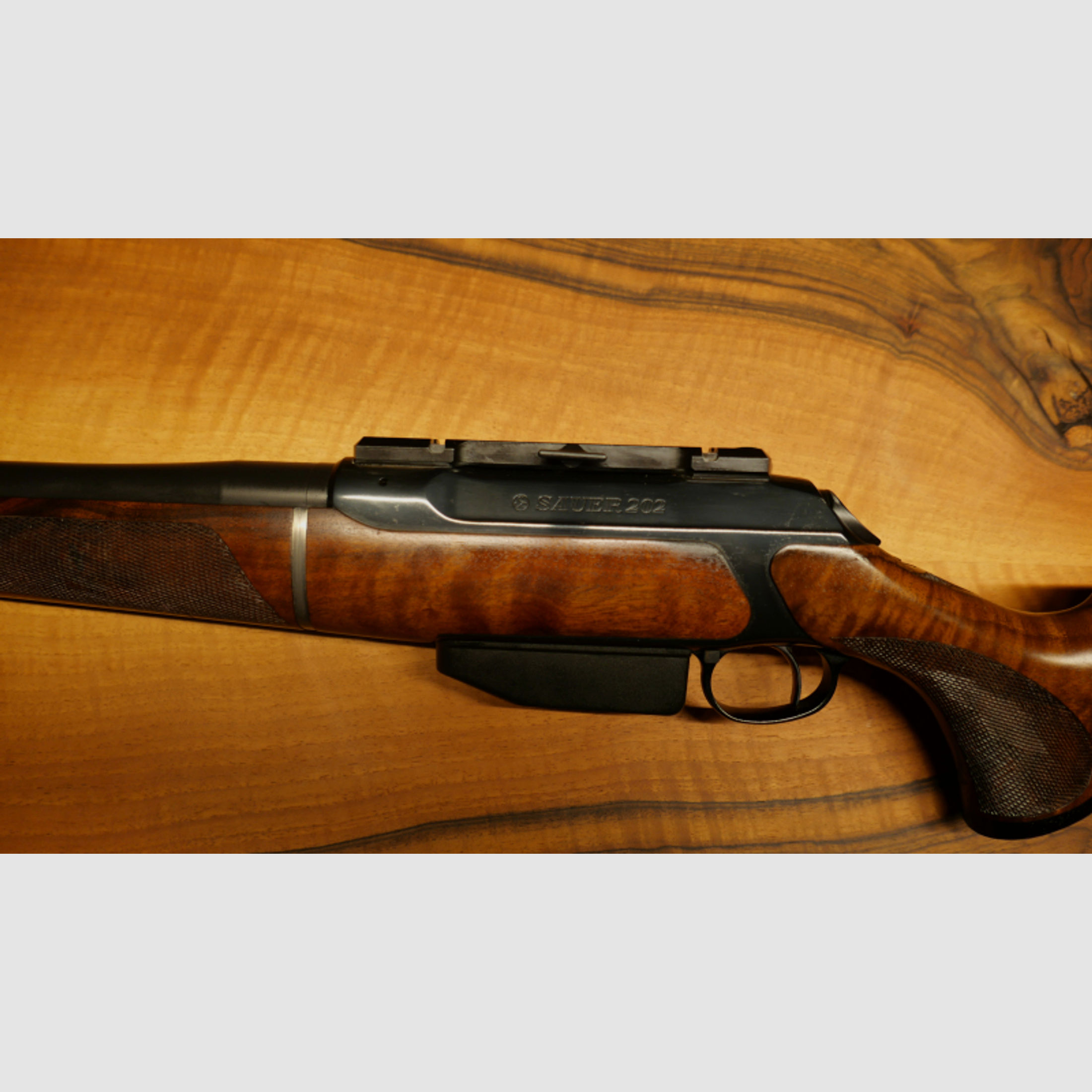 Sauer 202 Take Down Elegance in cal. 375 H&H Magnum, semi Lauf 60 cm mit M18x1 von TEAM-CEMA.DE