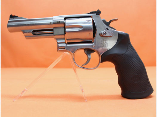 Revolver .44RemMagnum Smith&Wesson/ S&W629-6 Stainless, 4" Lauf/ Mikrometervisier/ Gummigriff