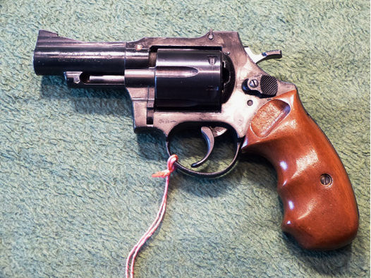 Fangschuß Revolver Mod. Sierra 38, im Kal. 38 Spez. in sehr gutem Zustand