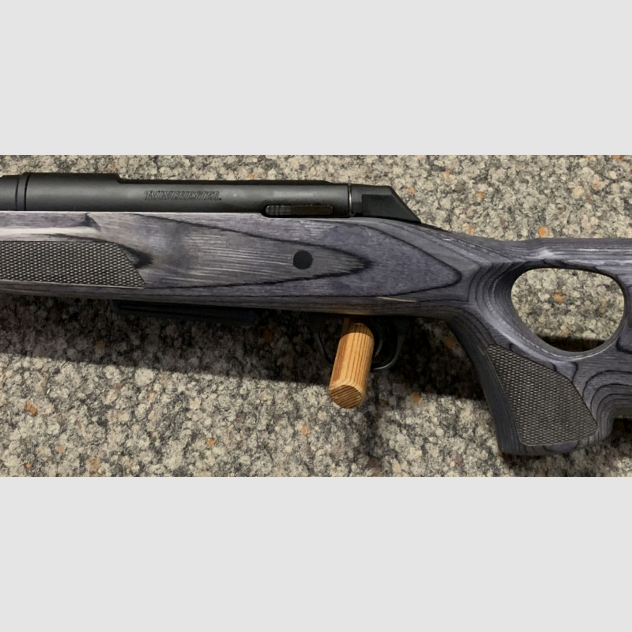 Neuware---Winchester XPR Thumbhole .223Rem. 52cm Lauf Gewinde M14x1
