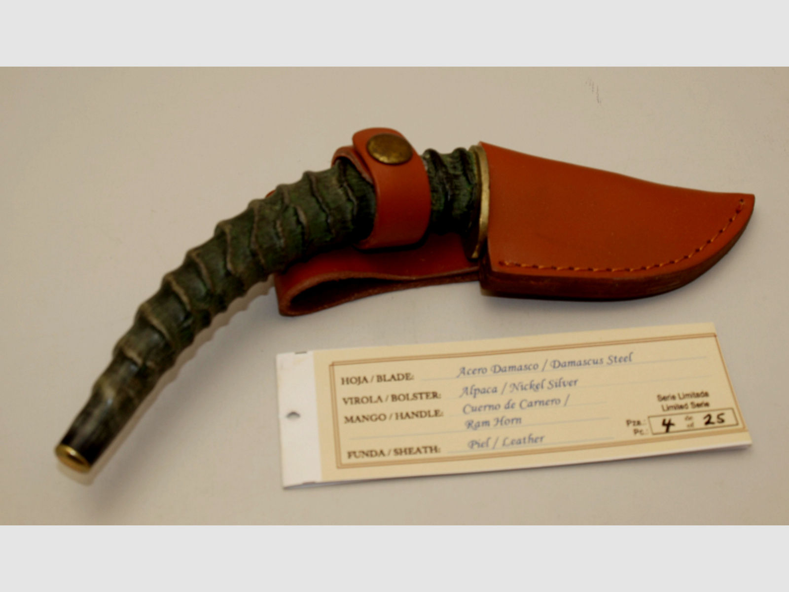 Damastmesser mit Material Zertifikat Jagdmesser aus Nachlass