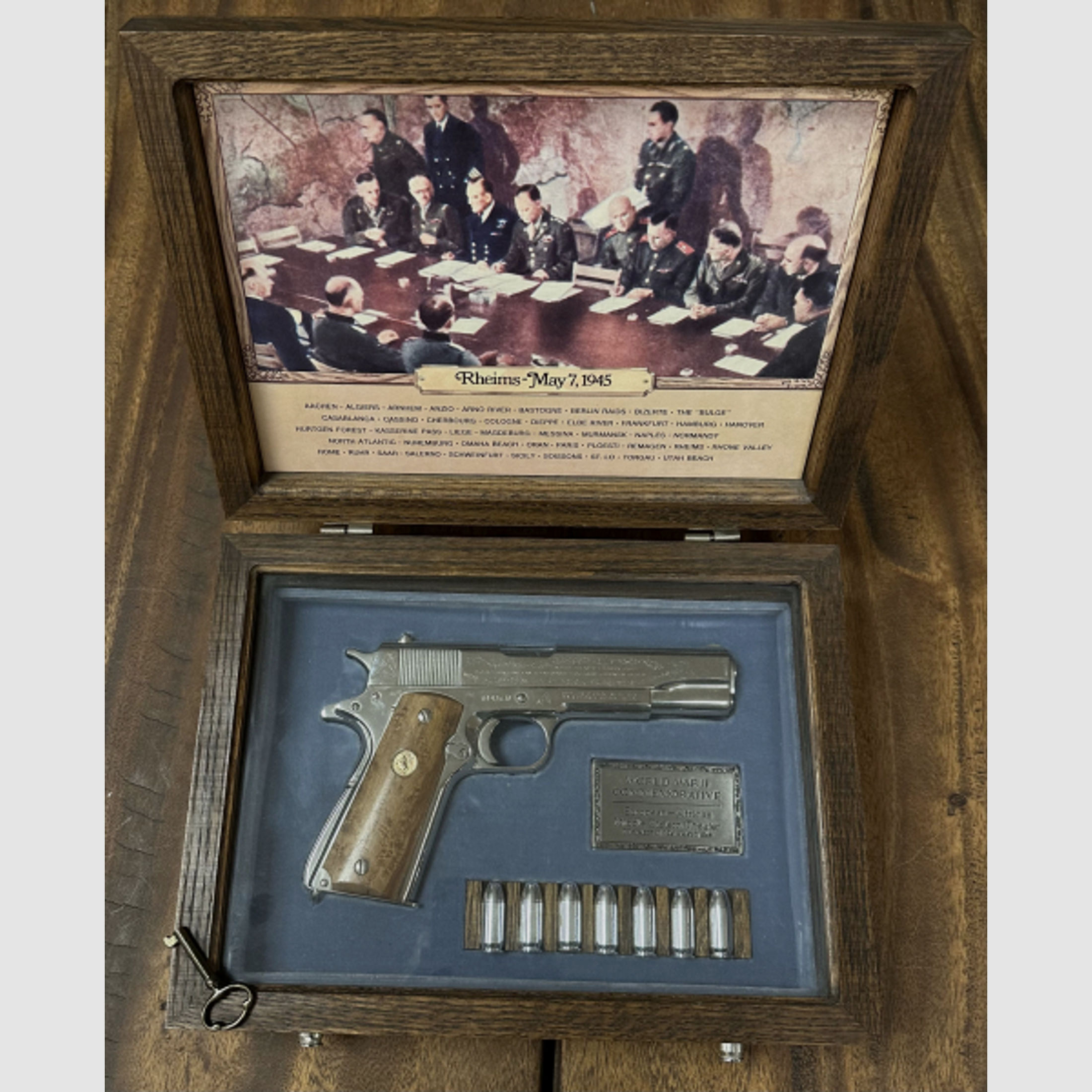 WW2 Commemorative Pistole Colt Mod. 1911 Kal.:.45ACP