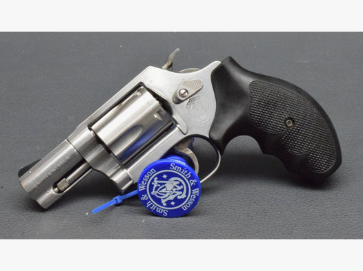 Smith & Wesson Modell 60-9, 2 1/8", Kal. 357 Magnum, sehr gut
