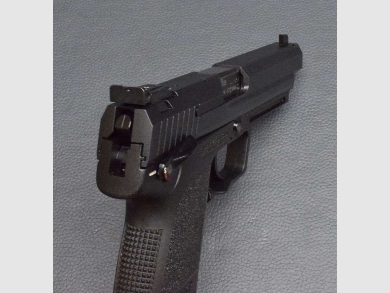 Heckler & Koch USP Expert 9mm Luger (9x19)