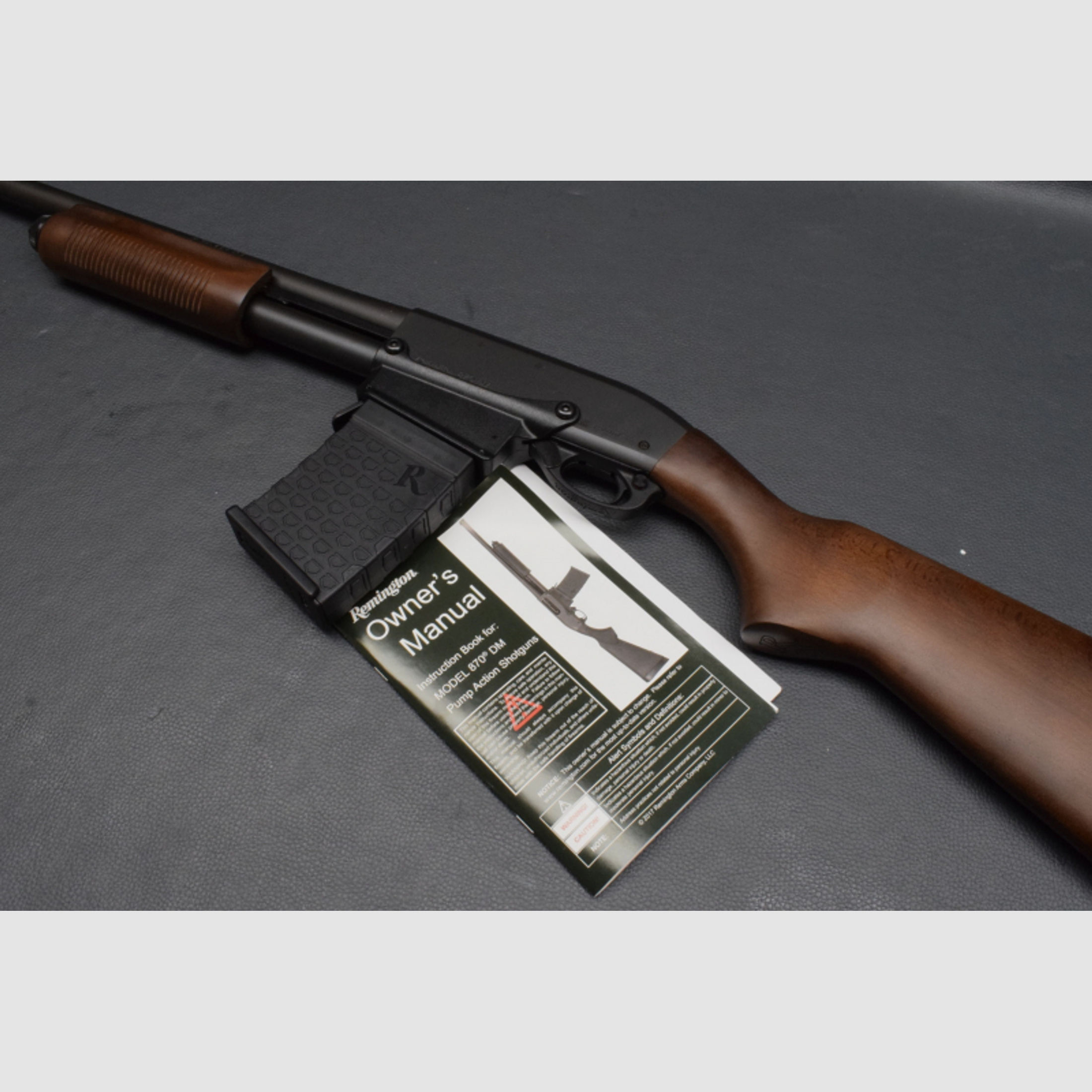 Remington Repetierflinte 870 DM, Laufl. 47cm, Kaliber 12/76 Magnum, Neuware