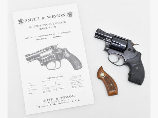 SMITH & WESSON Revolver Mod. 36 " CHIEFS SPECIAL " mit 2" Lauf Kaliber .38 Spec.