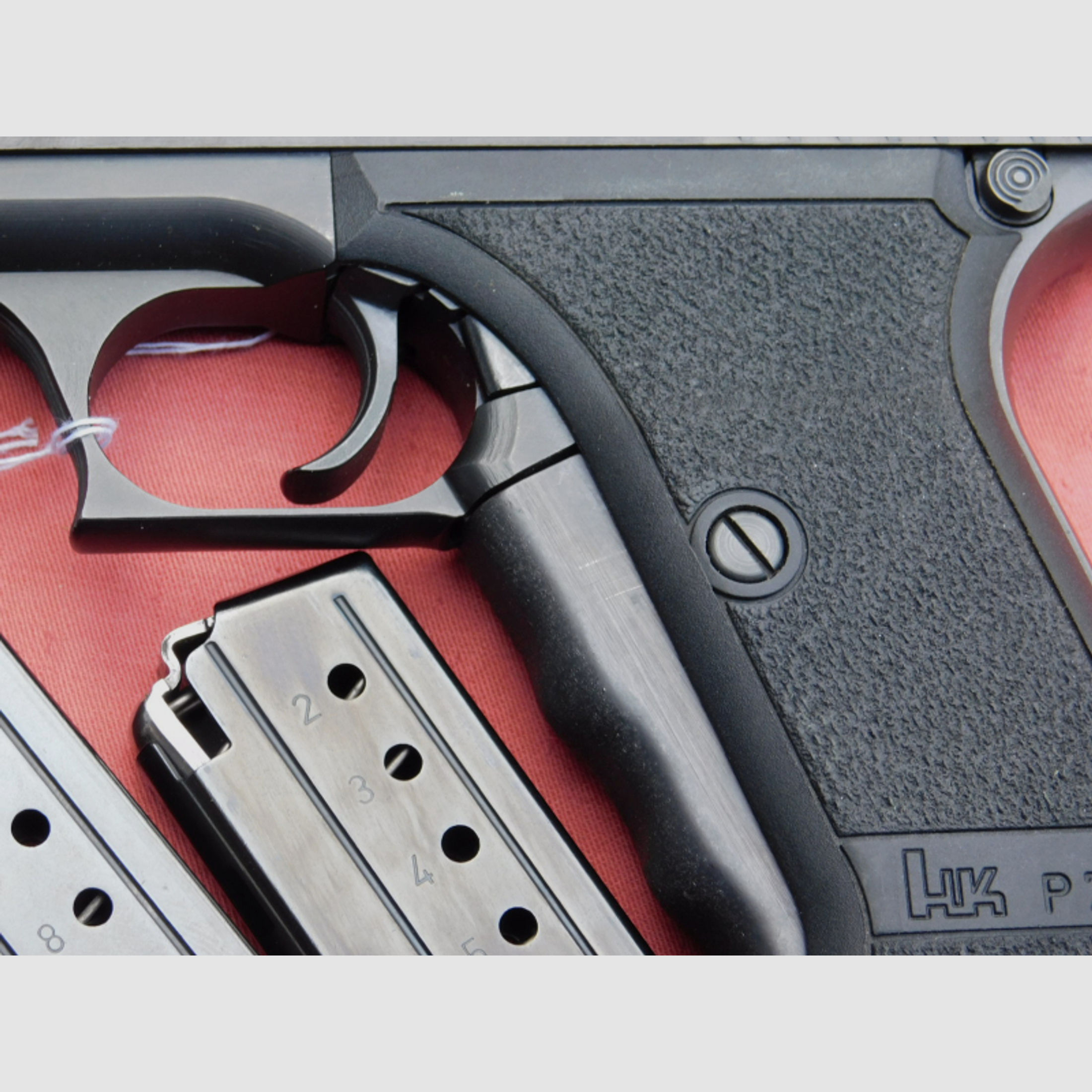 Heckler & Koch HK P7 Kal. 9 mm Luger mit 2 Magazinen und Holster