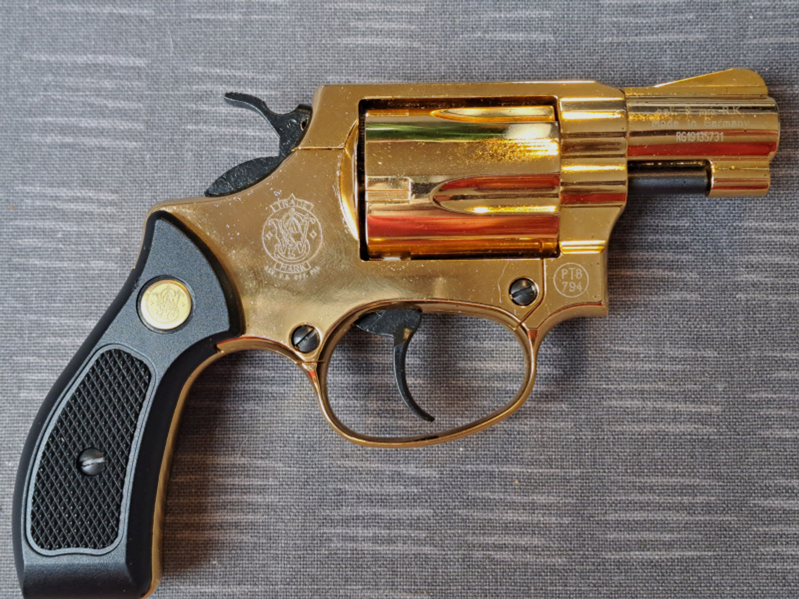 Smith & Wesson Chief Special Gold