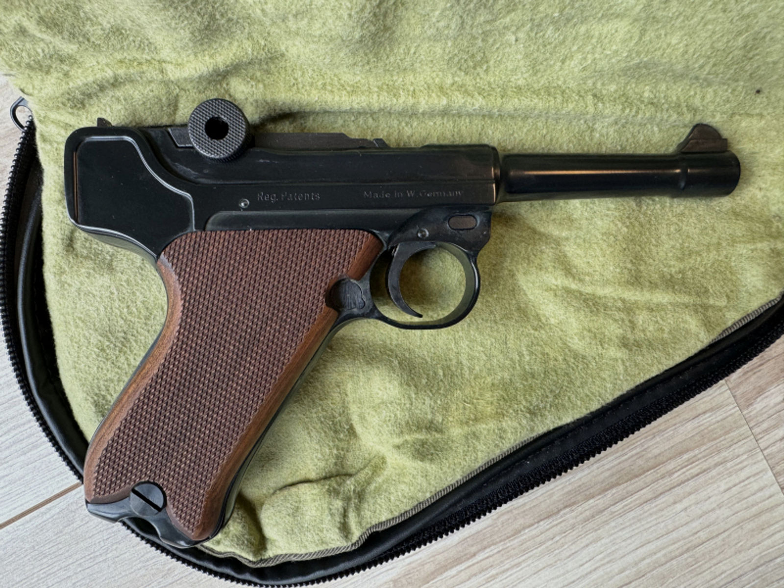 Erma Modell KGP 690 Luger 08 8mm Knall
