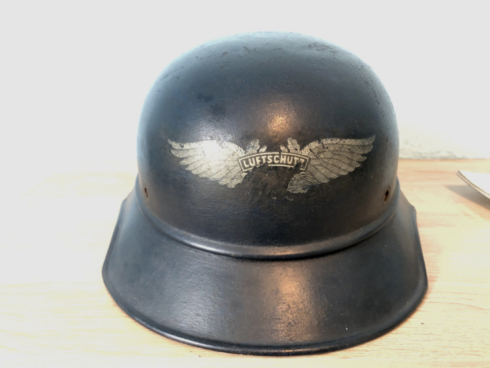 Original Luftschutz ,Stahlhelm , WW2