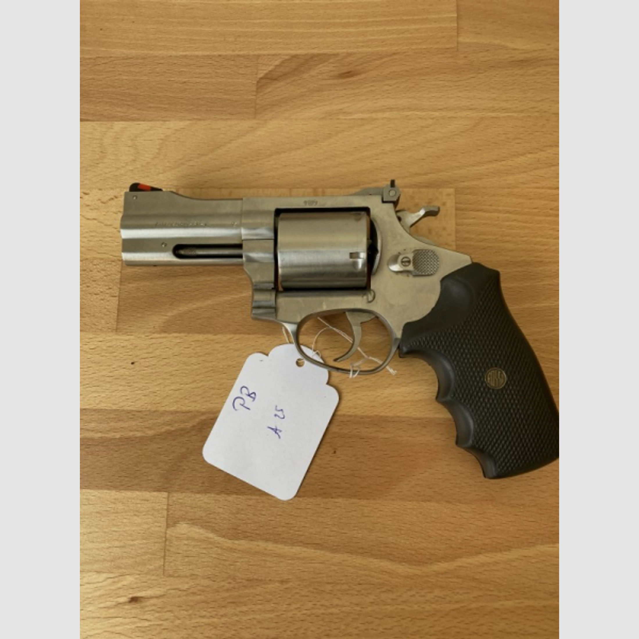 Rossi Revolver Modell M 720, Kaliber .44 S&W Special