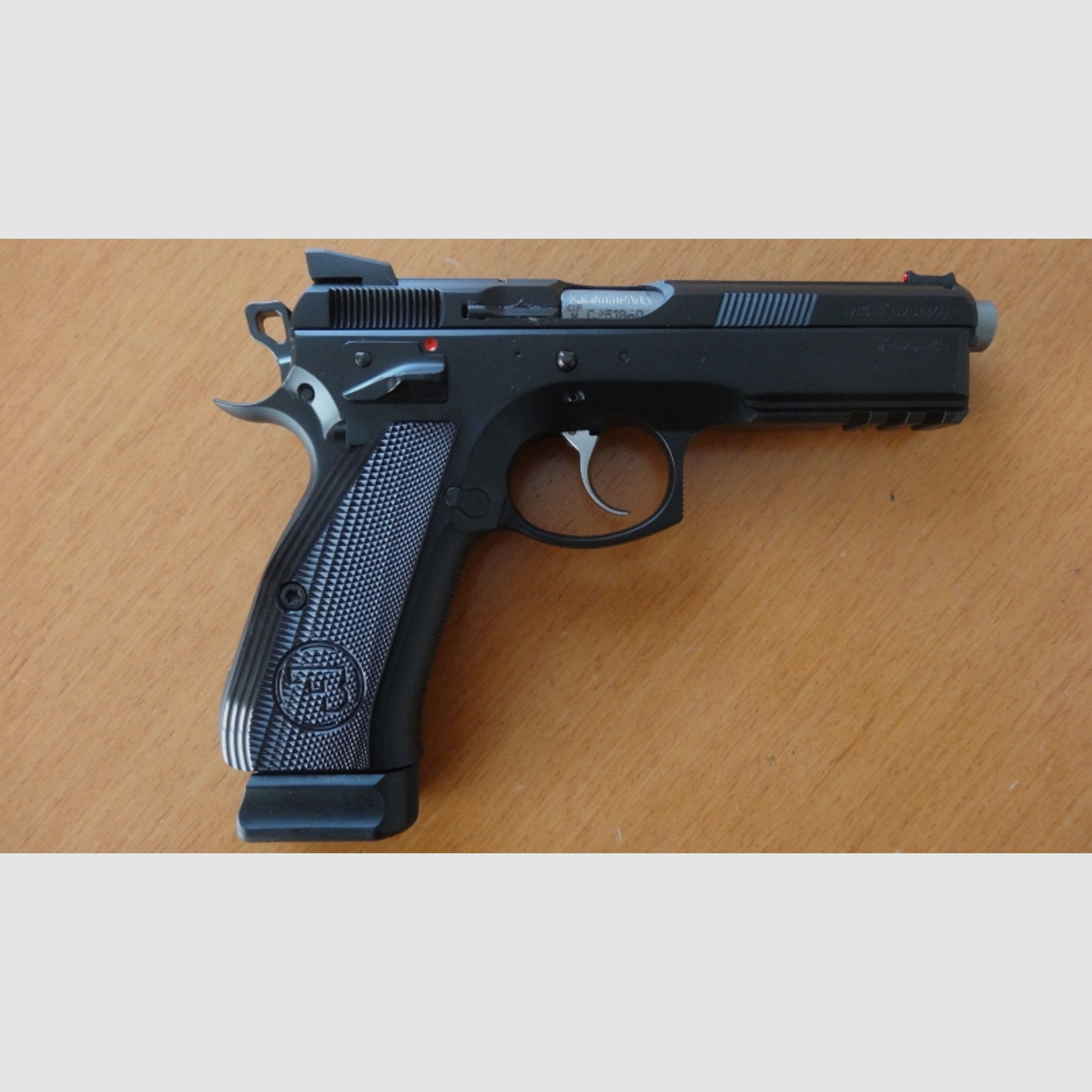 SL-Pistole: CZ 75 SP 01 Shadow "MAMBA" Cal. 9x19 mm