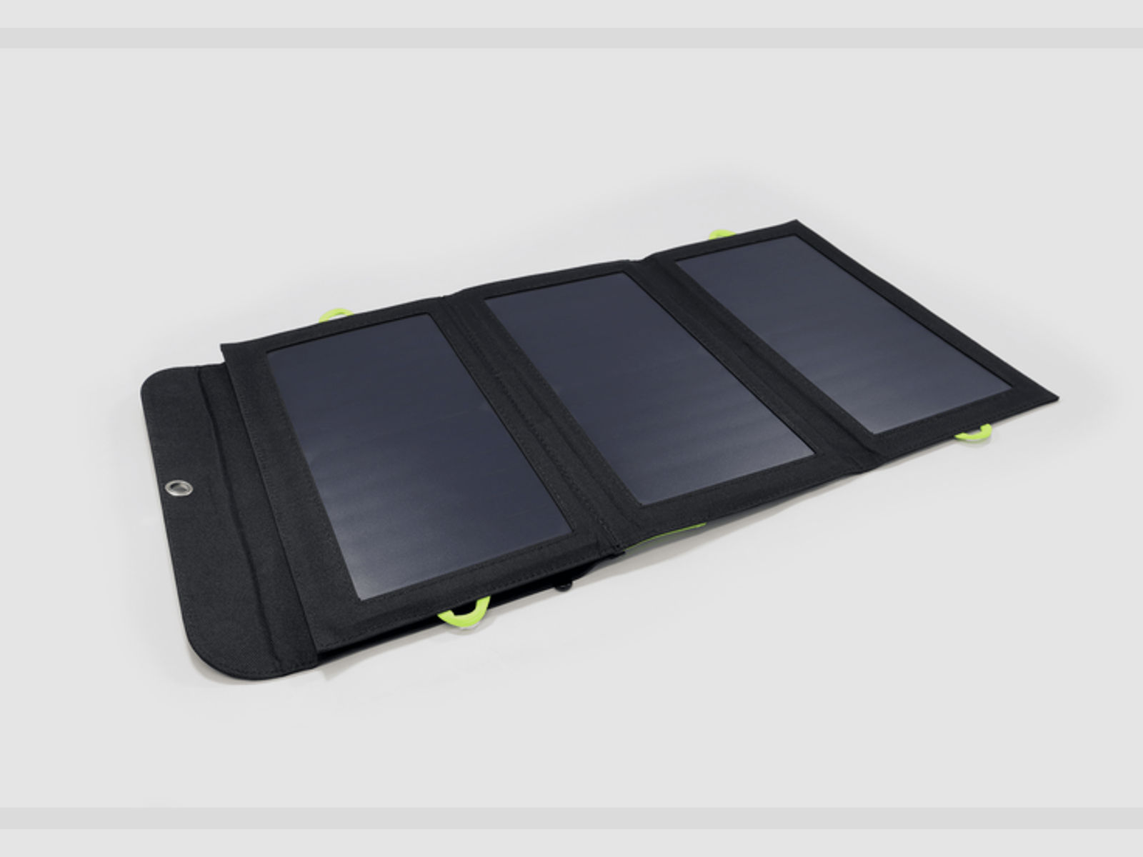 BasicNature Outdoor Solar-Ladegerät inkl. Powerbank (10.000 mAh) & Tasche