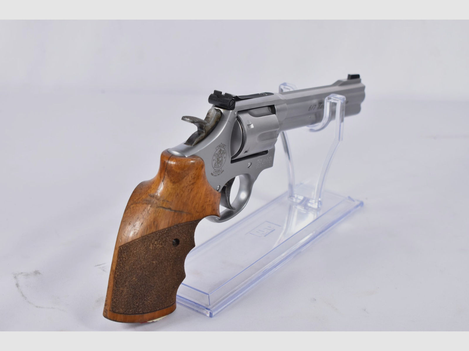 Smith & Wesson Target Champion 617-1 .22lr Revolver