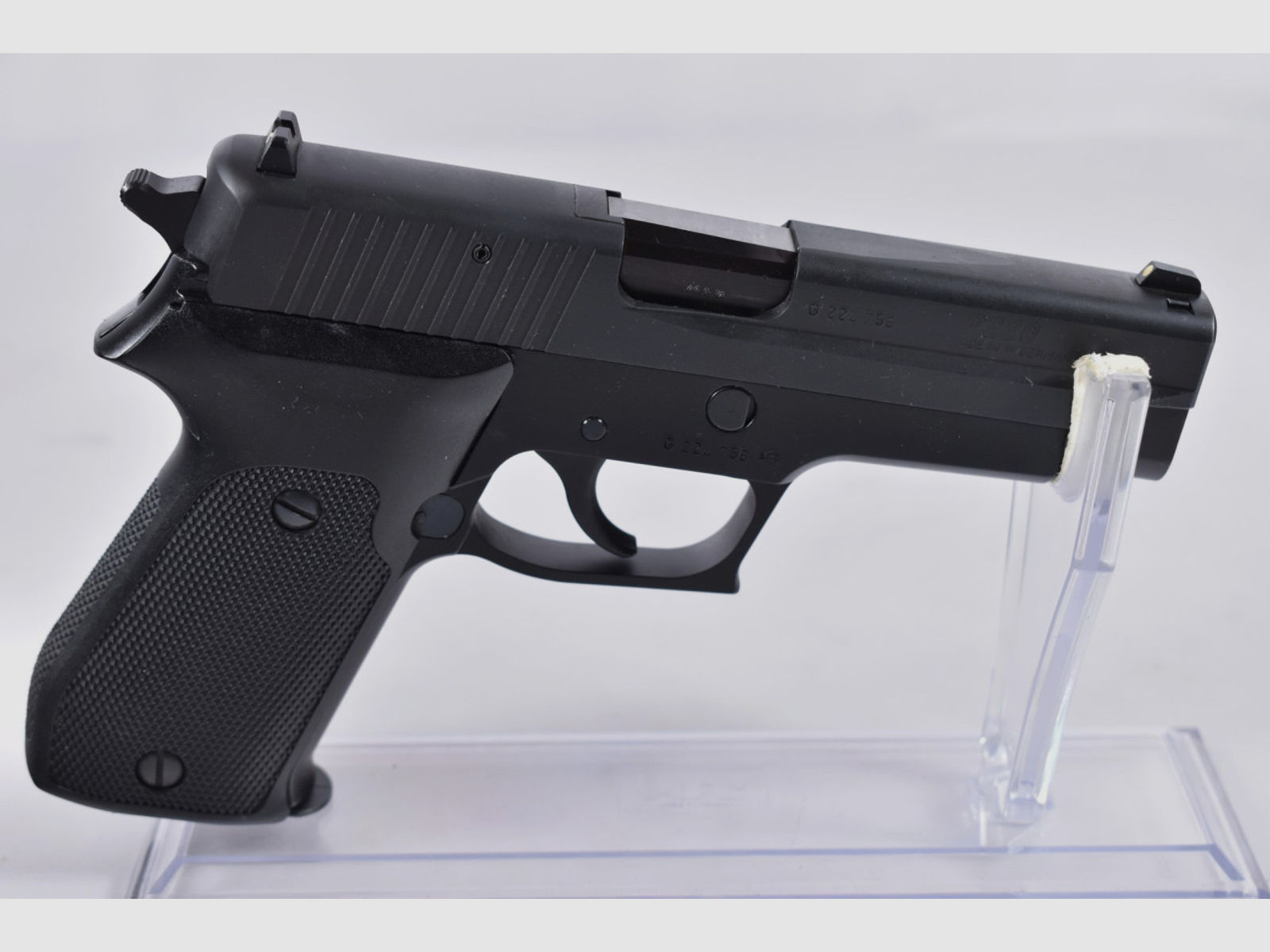 Sig Sauer P220 .45Auto Pistole