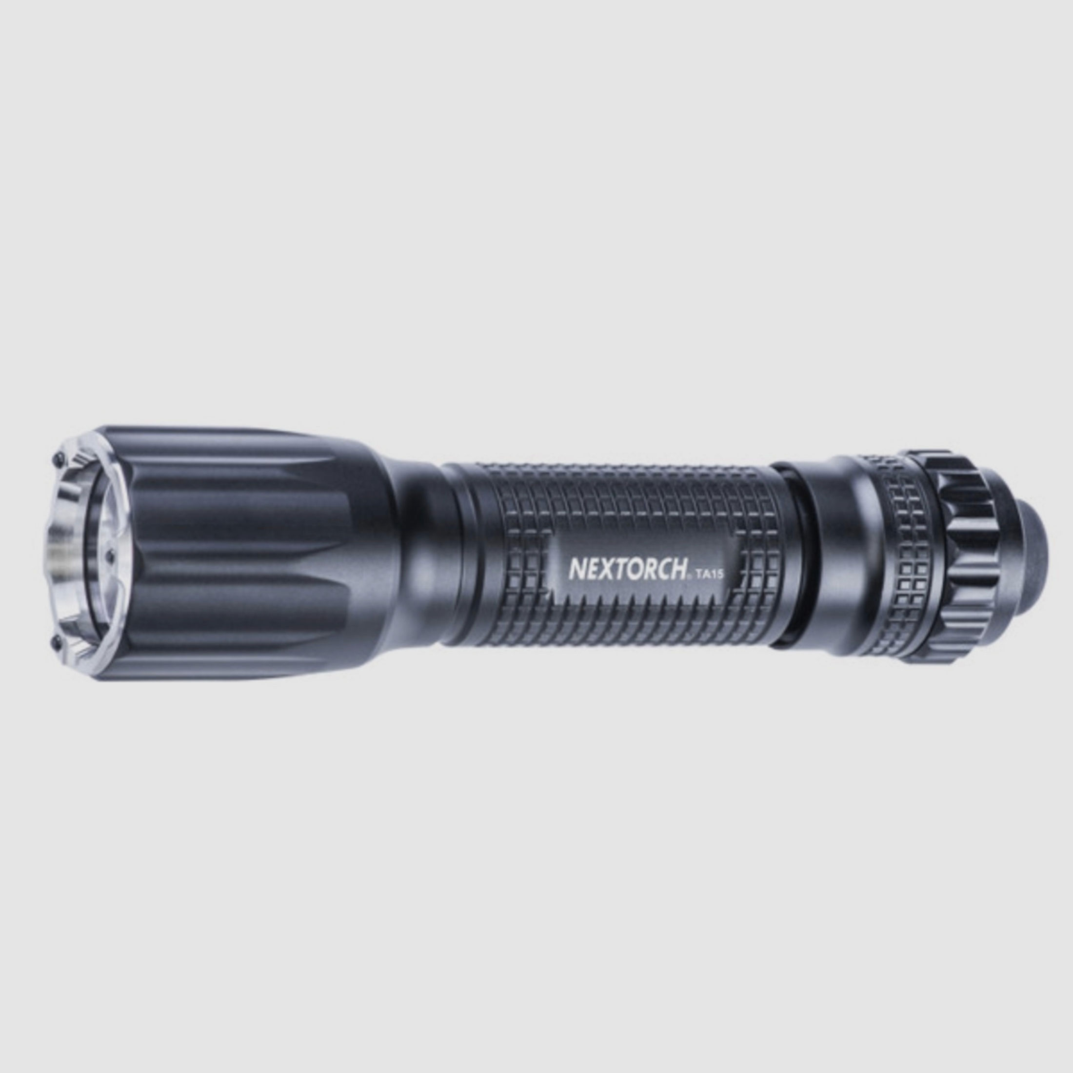 Nextorch TA15 V2.0 Preppertaschenlampe 700 Lumen mit Glasbrecher