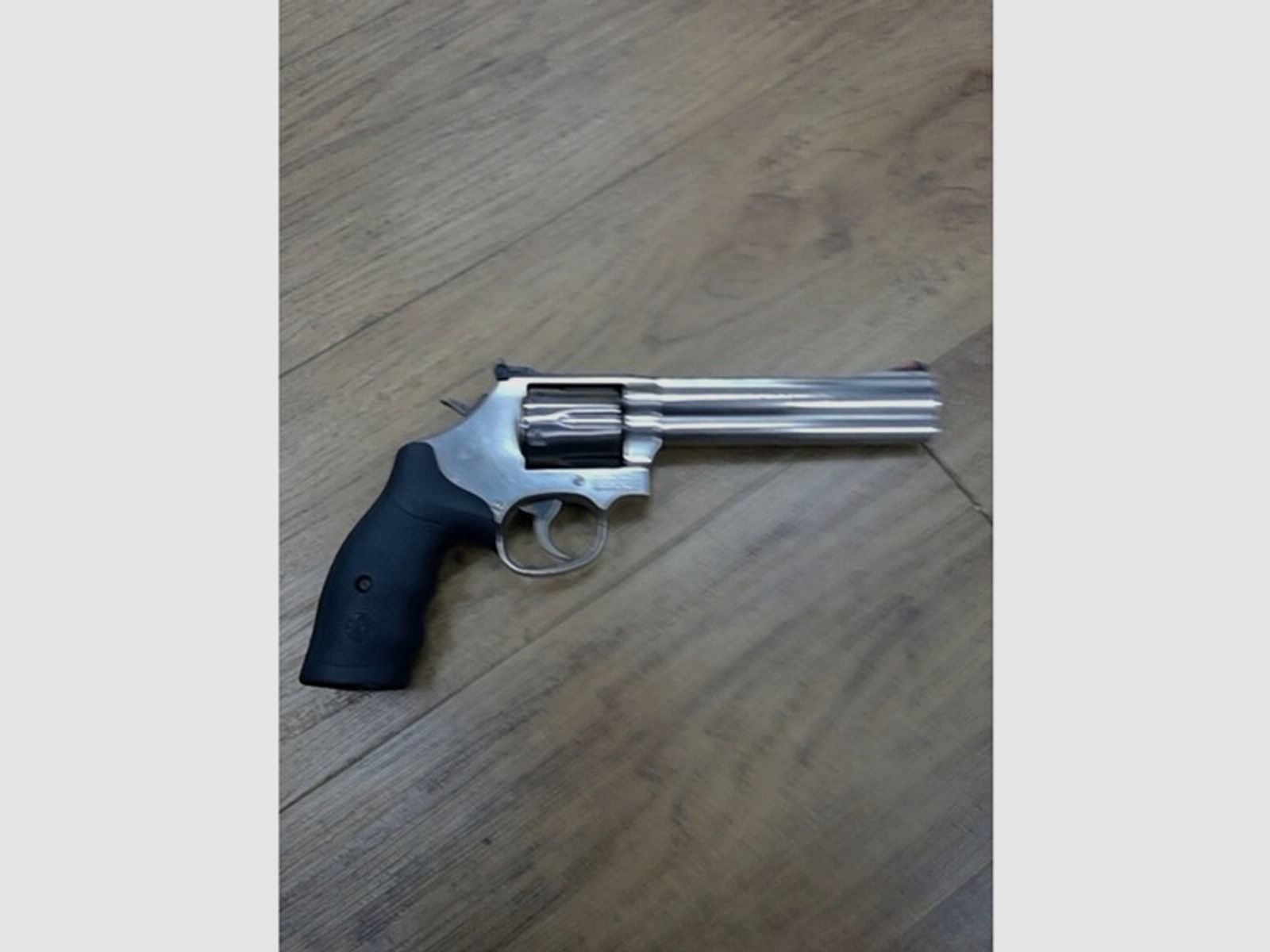 Revolver Smith & Wesson Stainless Mod. 686-6 im Kaliber 357 Magnum gebraucht