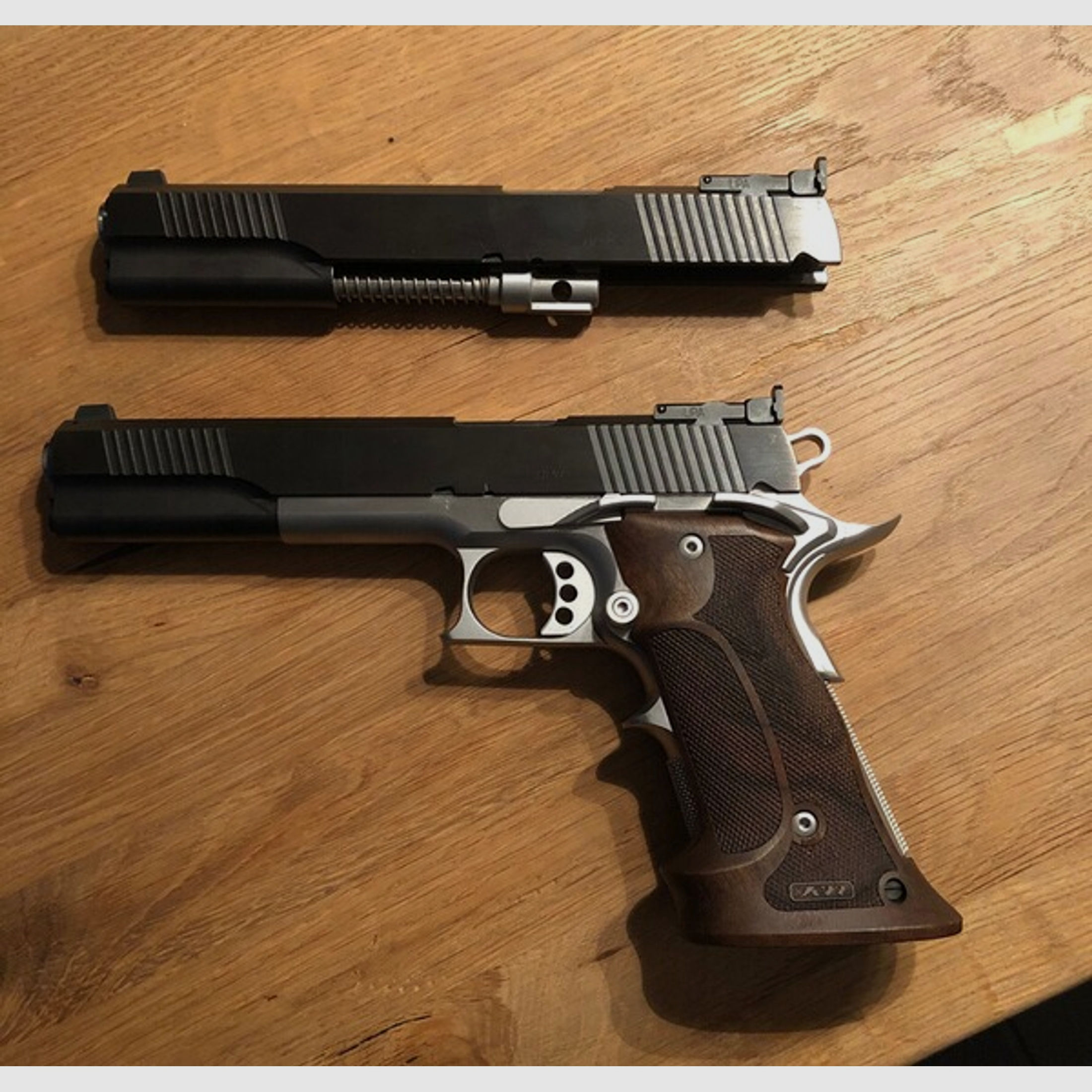 Holden 1911 Pistole 6 Zoll  Duo Tone Kal. .45 ACP mit 6 Zoll Wechselsytem in 9mm Luger
