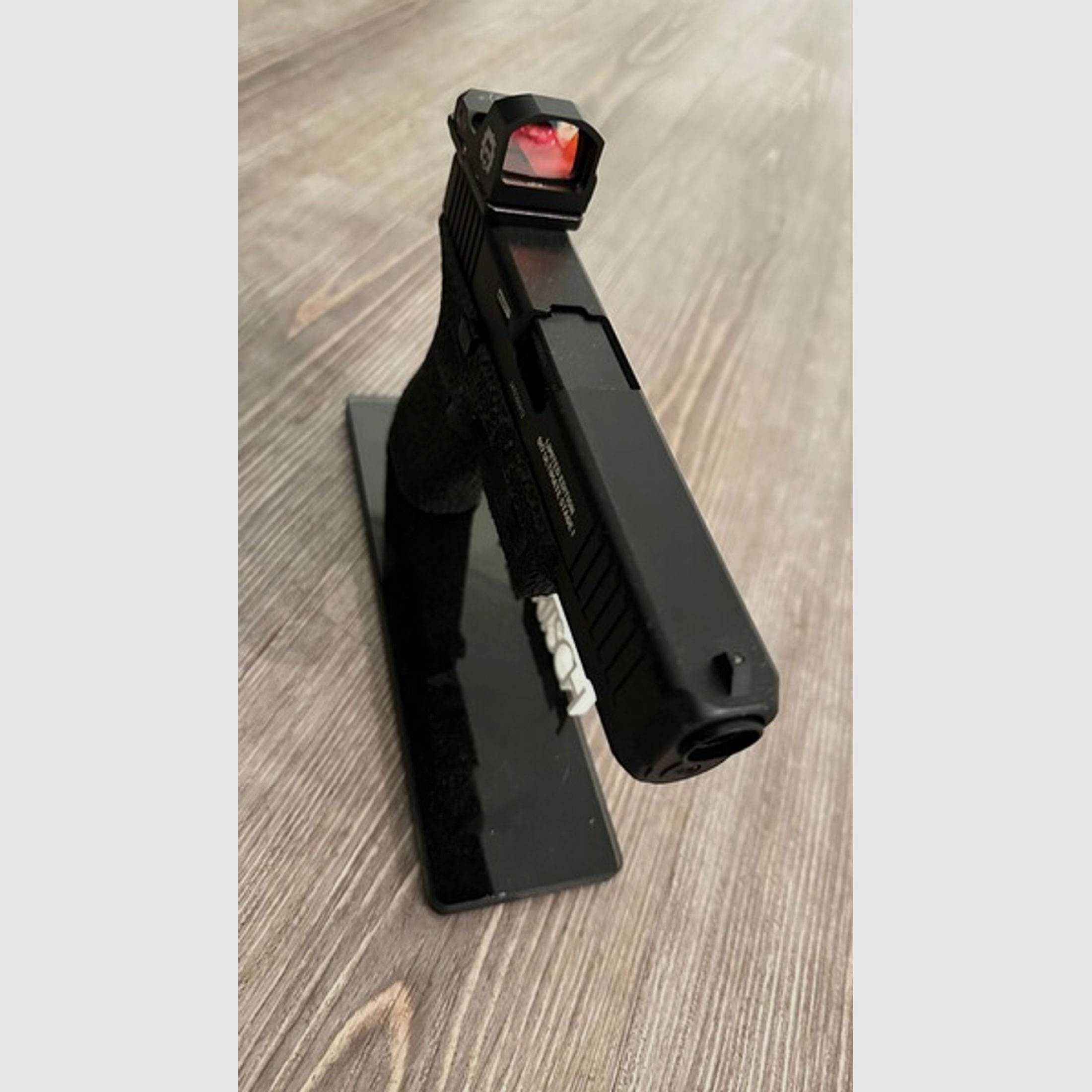 Glock 17 Umarex T4E Ultimate Edition Stage I  cal.43 inkl Reflexvisier Professor Optiken