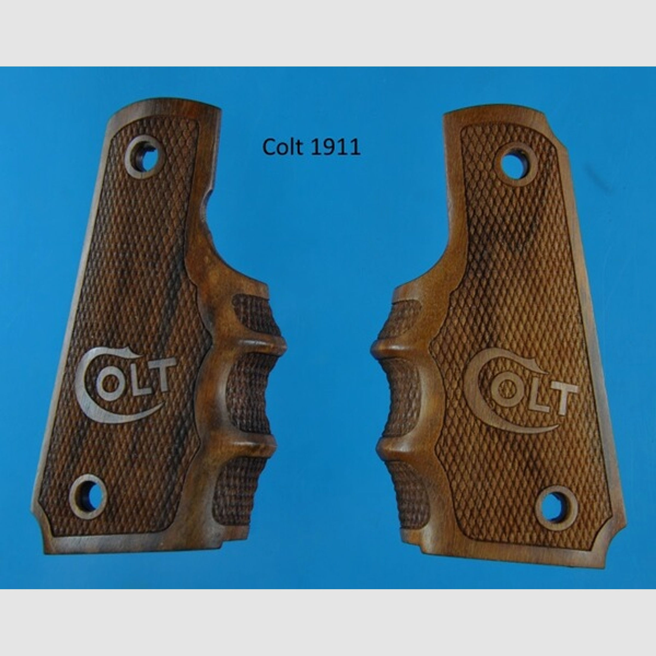 Nussbaum-Griffschalen für Colt 1911A1 Government mit Fingerrillen und Colt-Logo