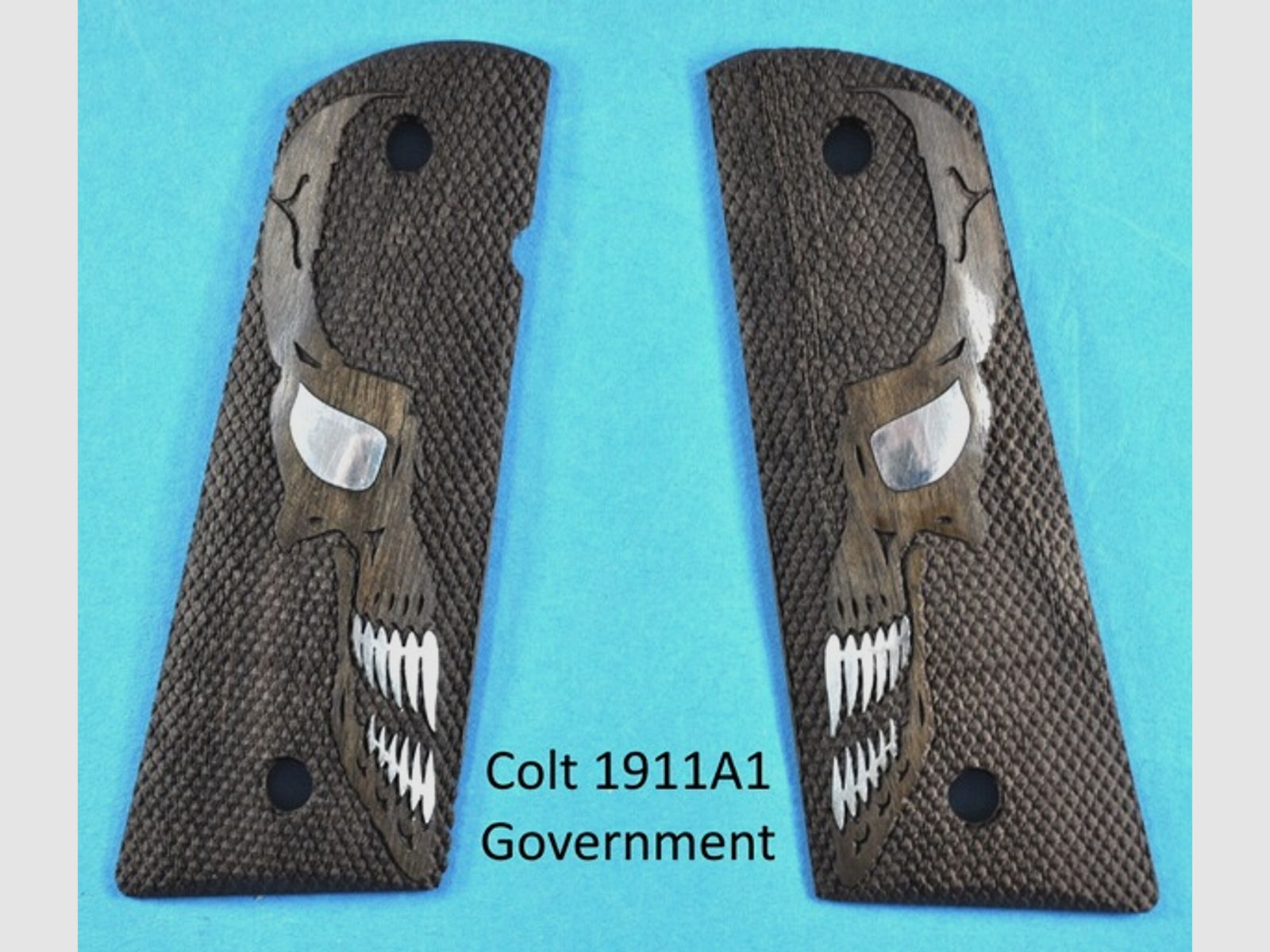 Nussbaum-Target-Griffschalen für Colt 1911A1 Government und Klone mit Totenkopf-Logo