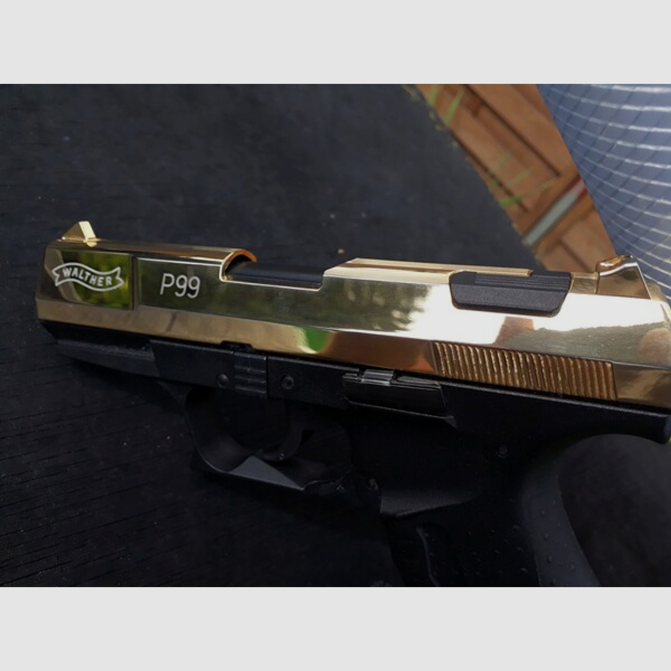 Walther P99 Gold Edition