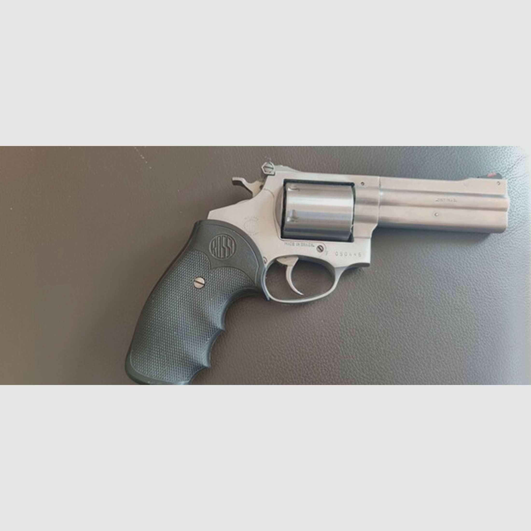 Revolver Rossi 357 Magnum 4 Zoll poliert Top Zustand neuwertig