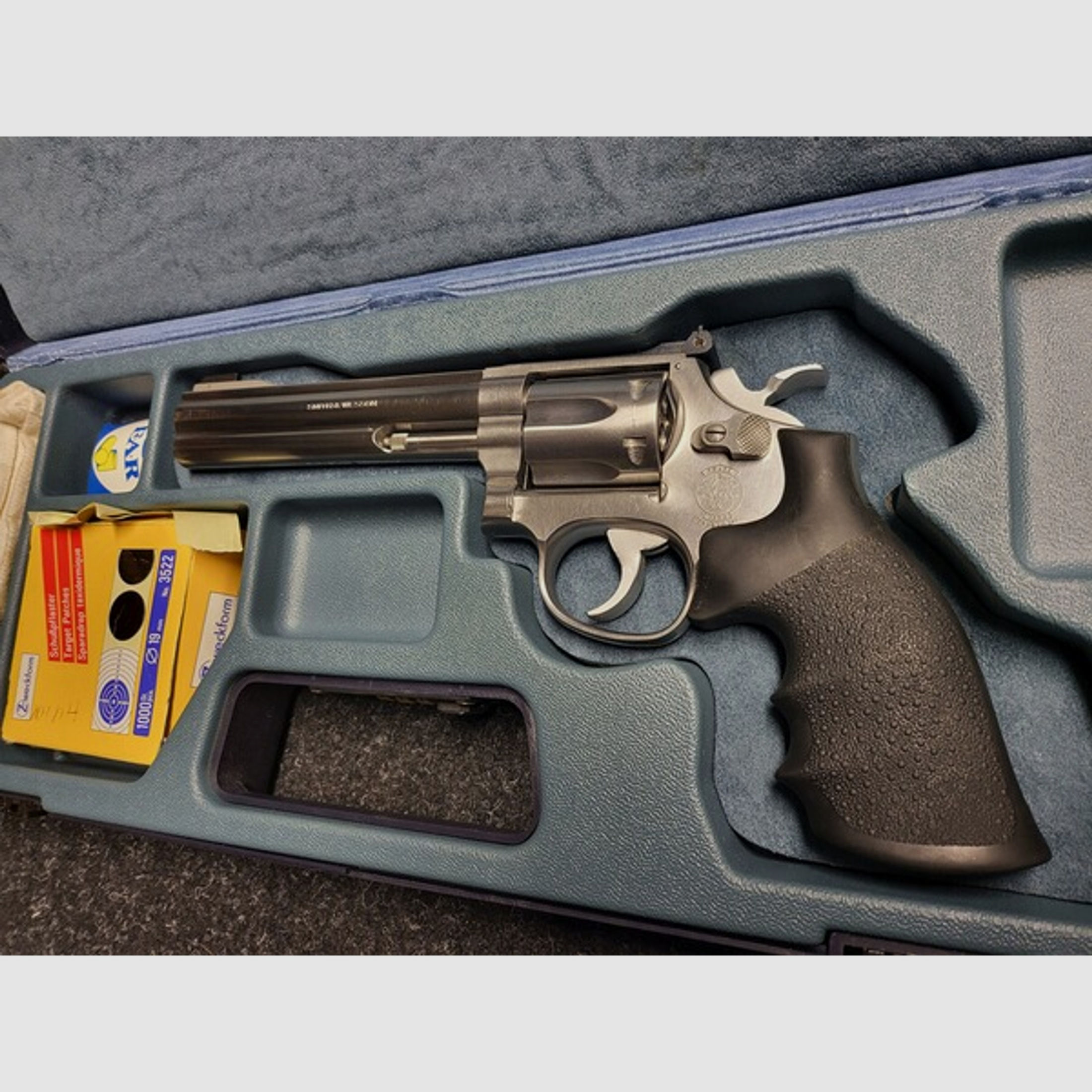 Top erhaltener, hochwertiger KK Revolver Smith&Wesson S&amp;W 617 Kal. .22lr mit Originalkoffer
