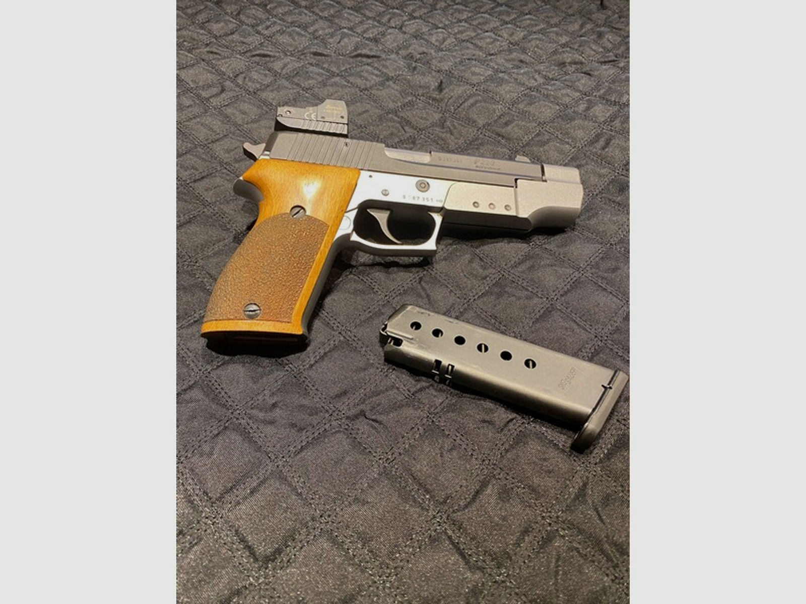 Pistole Sig Sauer P220 , 45acp